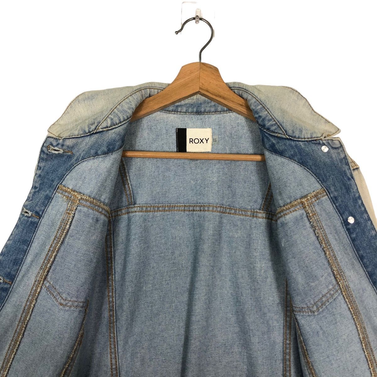 Japanese Brand 🔥Rare Acid Wash Design Denim Trucker Jacket Roxy Japan Size US S / EU 44-46 / 1 - 10 Thumbnail