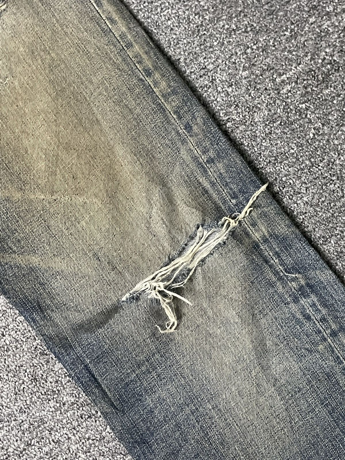 Diesel Vintage DIESEL Straight Cut Distressed Denim (91) Size US 29 - 6 Thumbnail