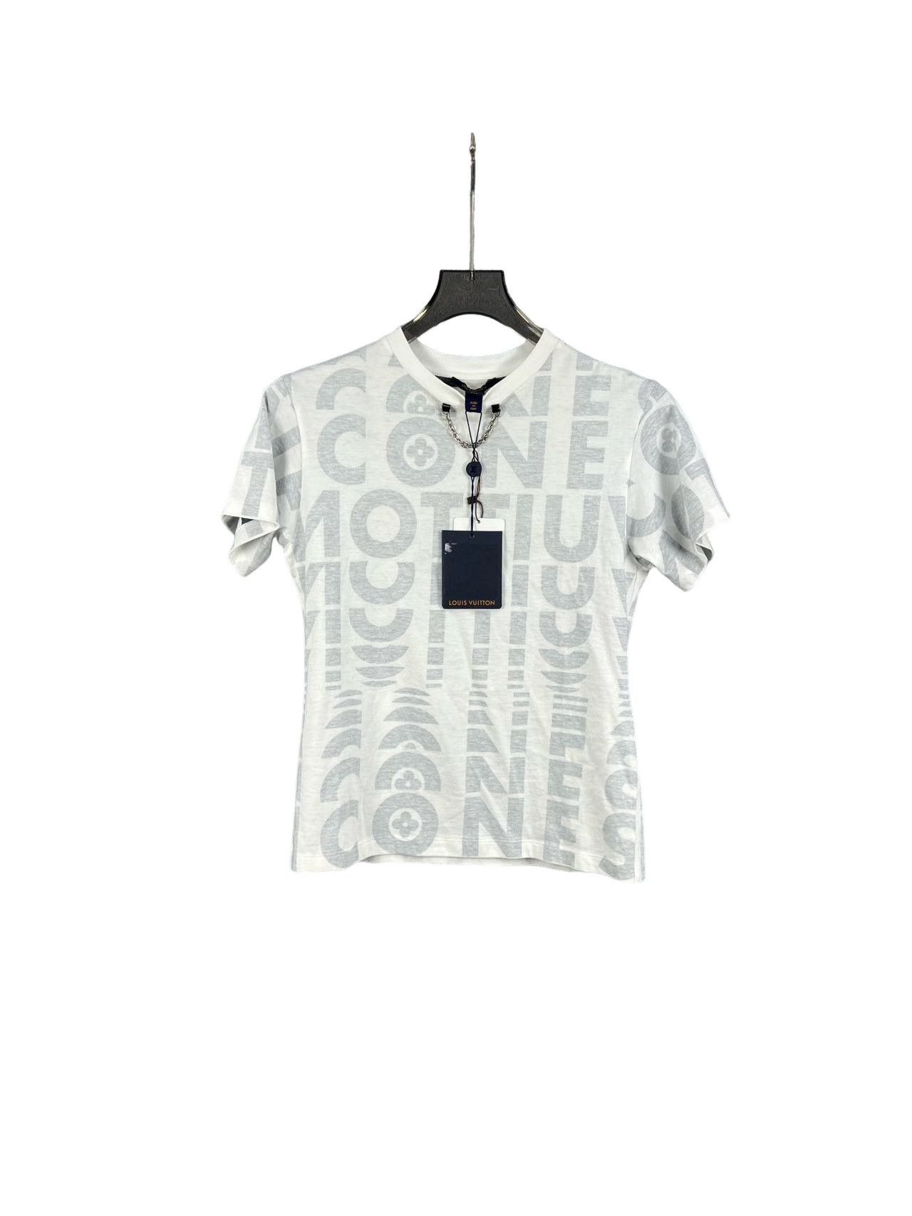 Louis Vuitton Louis Vuitton Monogram Letter Print T-Shirt XXS Size XXS / US 00 / IT 34 - 1 Thumbnail