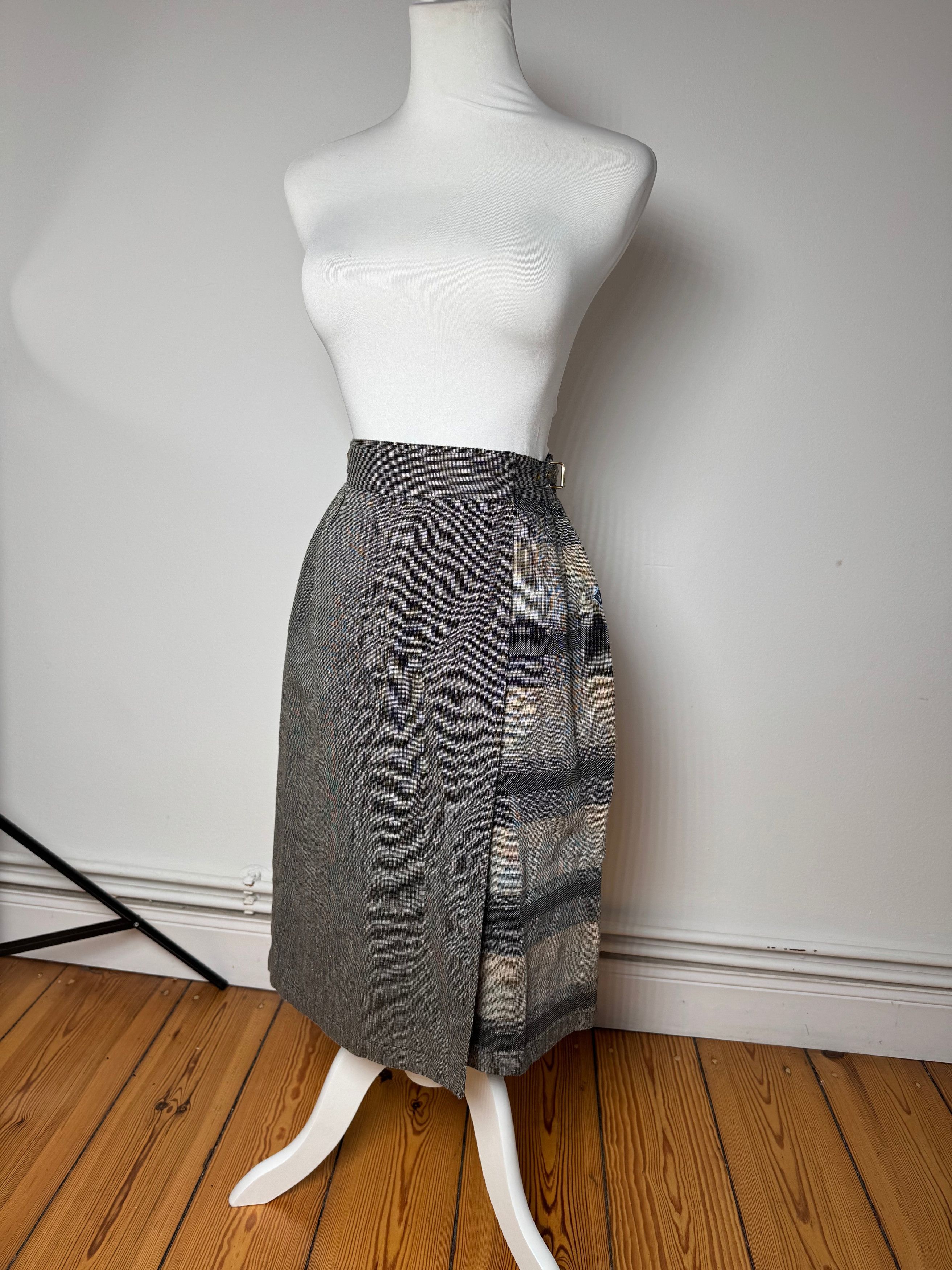 Dior Vintage Asymetric Checked Wool Skirt M Grey Size 30" / US 8 / IT 44 - 1 Thumbnail