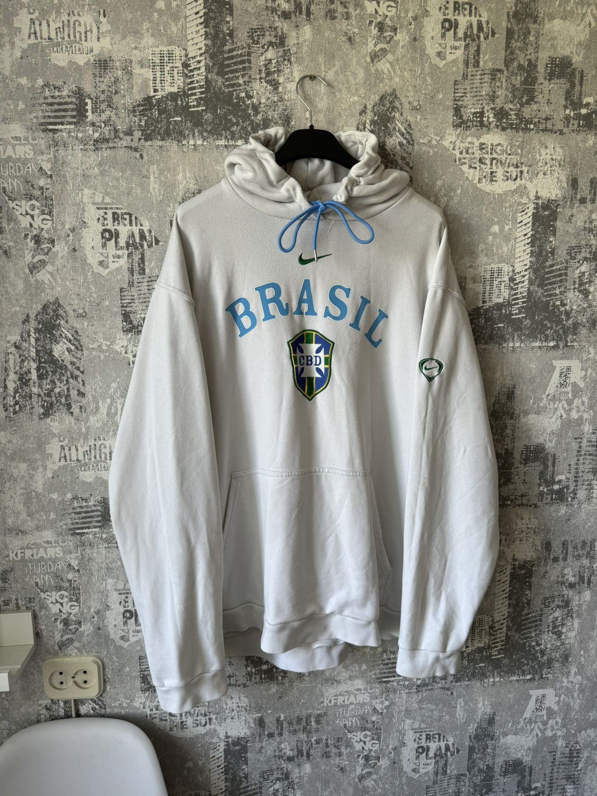 Nike Vintage Nike Center Swoosh Hoodie Size US XL / EU 56 / 4 - 1 Thumbnail