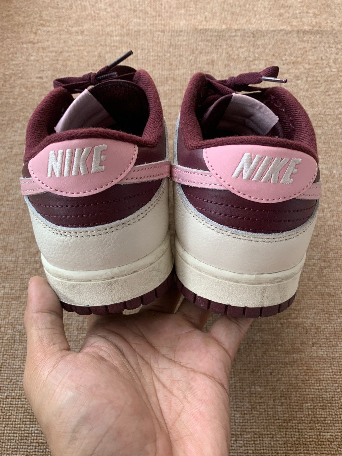 Nike Nike Dunk Low Valentine's Day 2023 Size US 11 / EU 44 - 8 Thumbnail