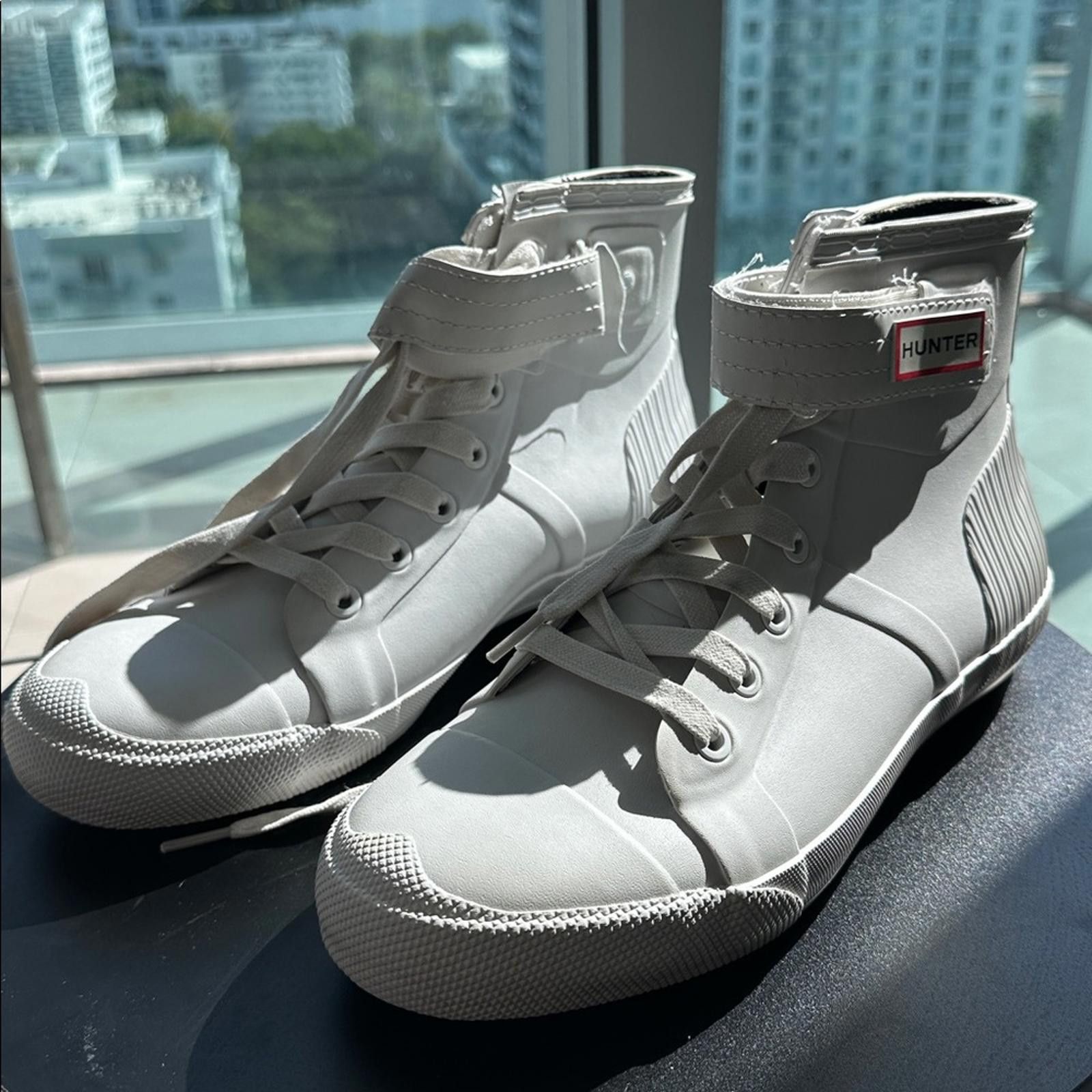 Hunter Hunter White Lace-Up High-Tops Size US 11 / EU 44 - 1 Thumbnail