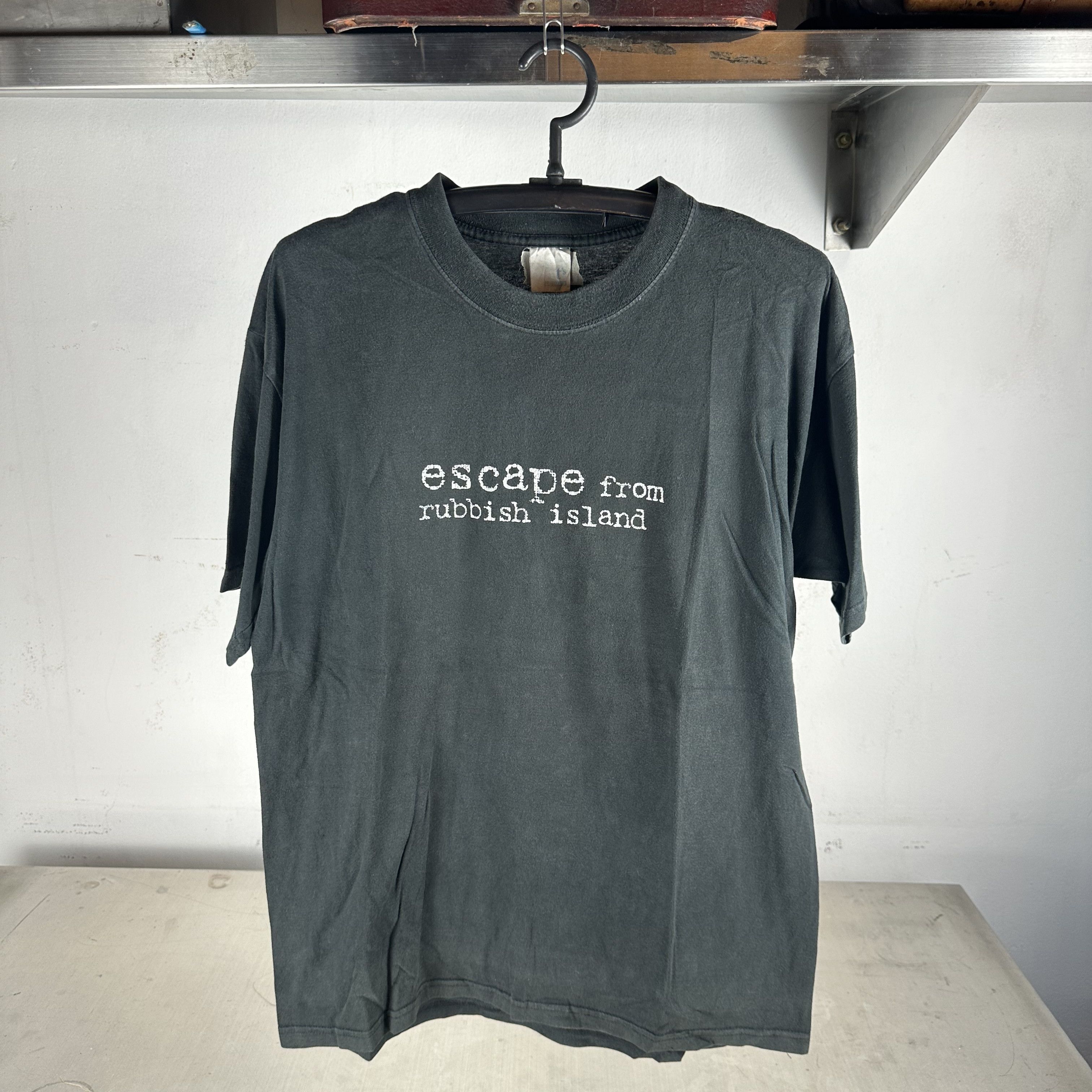 Vintage 2004 The Wonder Stuff Escape From Rubbish Island Band Tee Size US L / EU 52-54 / 3 - 1 Thumbnail