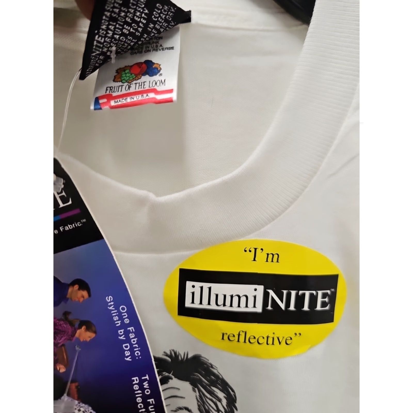 Fruit Of The Loom VINTAGE ETONIC Bill Rodgers REFLECTIVE 90s Shirt Mens Large White 80s Deadstock Reflective Night Chest 21 Length 29.5 Size US L / EU 52-54 / 3 - 3 Thumbnail