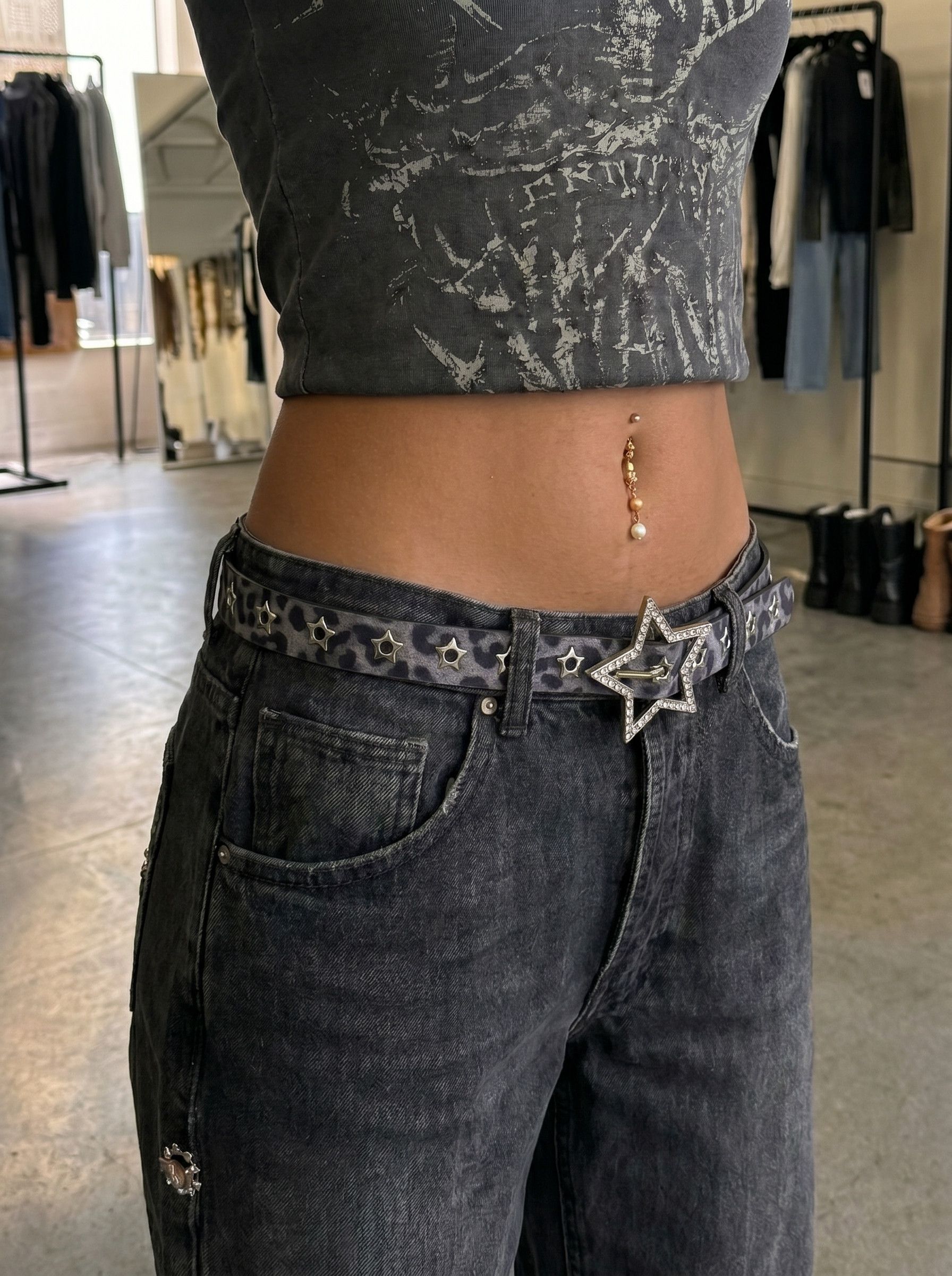 Other Gray Shiny Star Cheetah Western Belt Y2K Size ONE SIZE - 6 Thumbnail