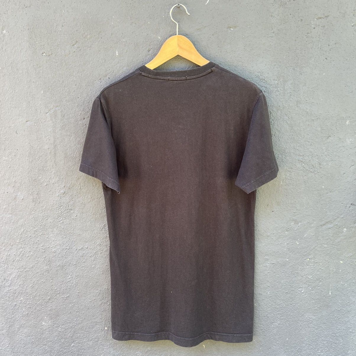 Uniqlo Thrashed Faded One Piece X Uniqlo Tee Size US L / EU 52-54 / 3 - 3 Thumbnail