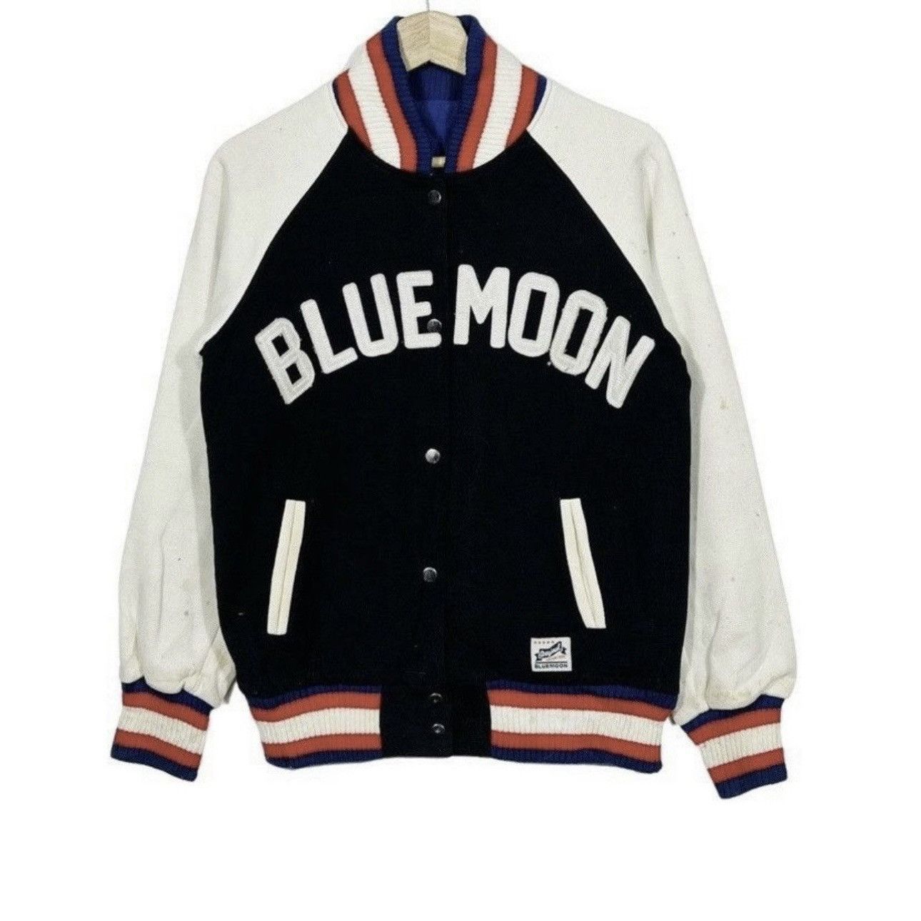 Blue Blue Japan bluemoon varsity jacket big logo embroidered nice design Size US M / EU 48-50 / 2 - 1 Thumbnail