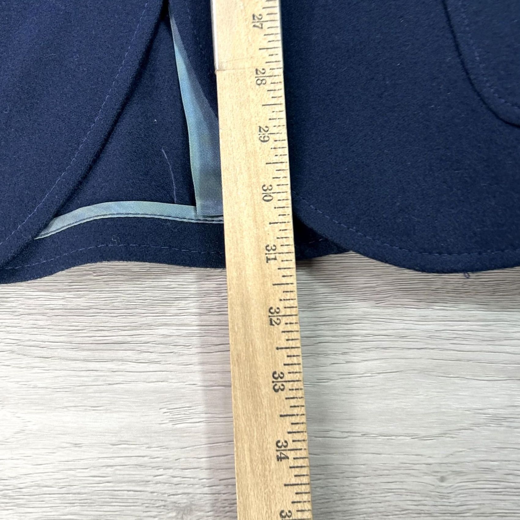 Vintage VTG Derby of San Francisco Blazer Mens 40 Wool Gold Button Sport Coat Classic Navy Blue 2 Piece Notch Lapel Two-Button Cuff Three-Button Vintage Size 40R - 7 Thumbnail