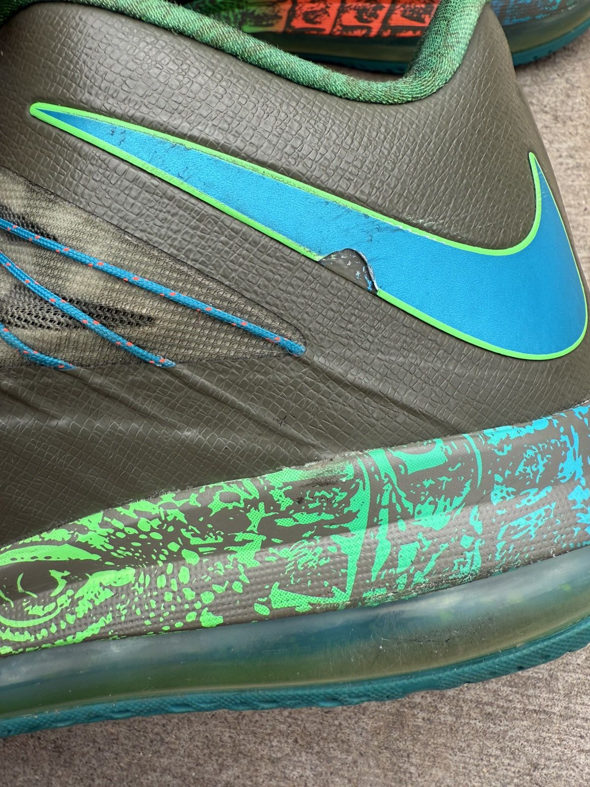 Nike AIR MAX LEBRON X LOW SWAMP THING 2013 Size US 11 / EU 44 - 7 Thumbnail