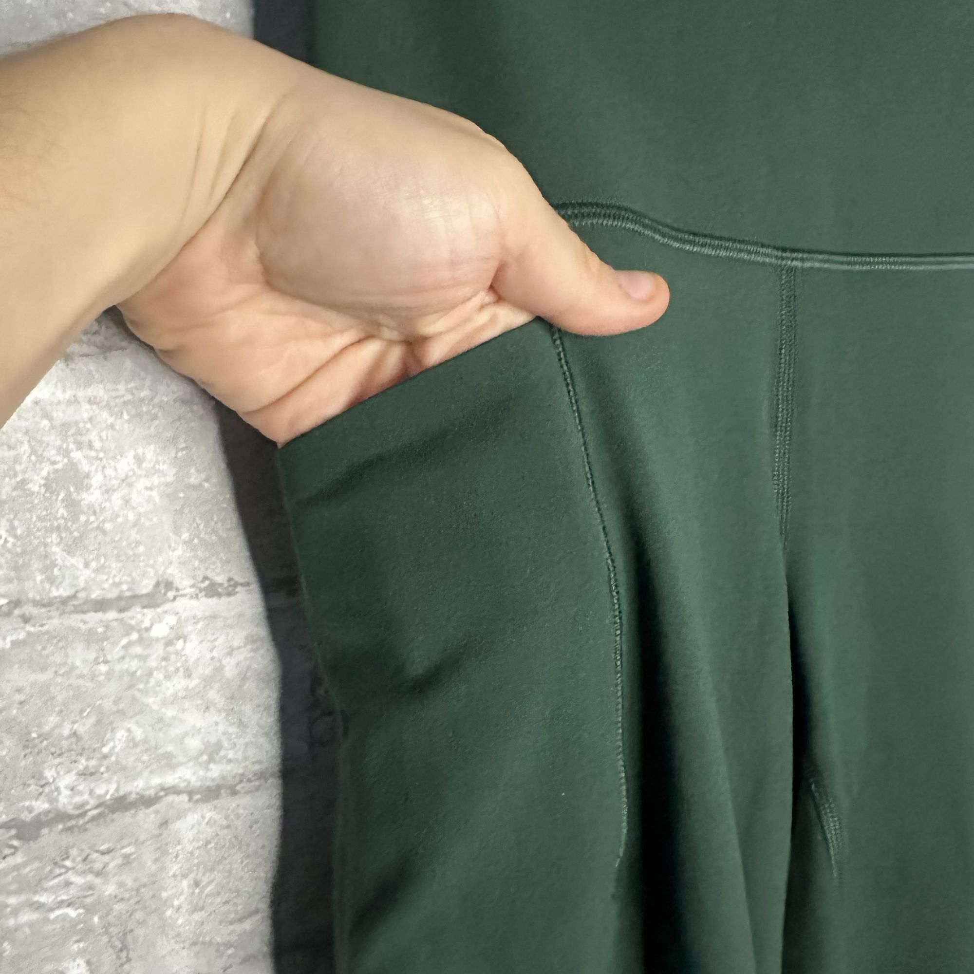 Athleta Athleta Salutation Stash Mesh Tight NWT XXS (Seaweed Snack) Size 24" / US 00 / IT 34 - 3 Thumbnail