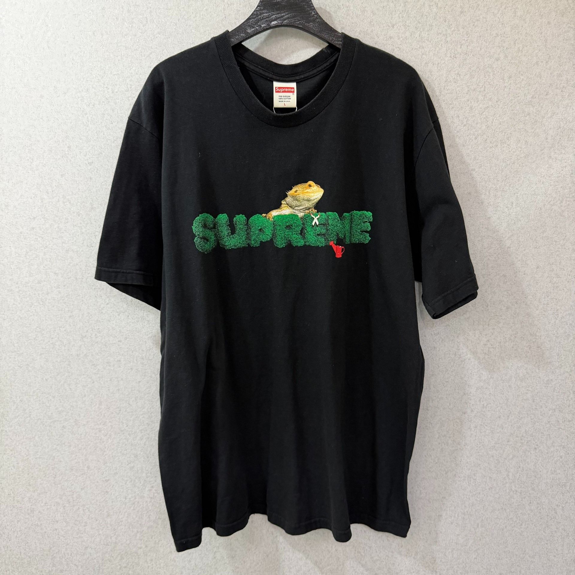 Supreme Supreme Printed Graphic T-Shirt l Men Size US L / EU 52-54 / 3 - 1 Thumbnail