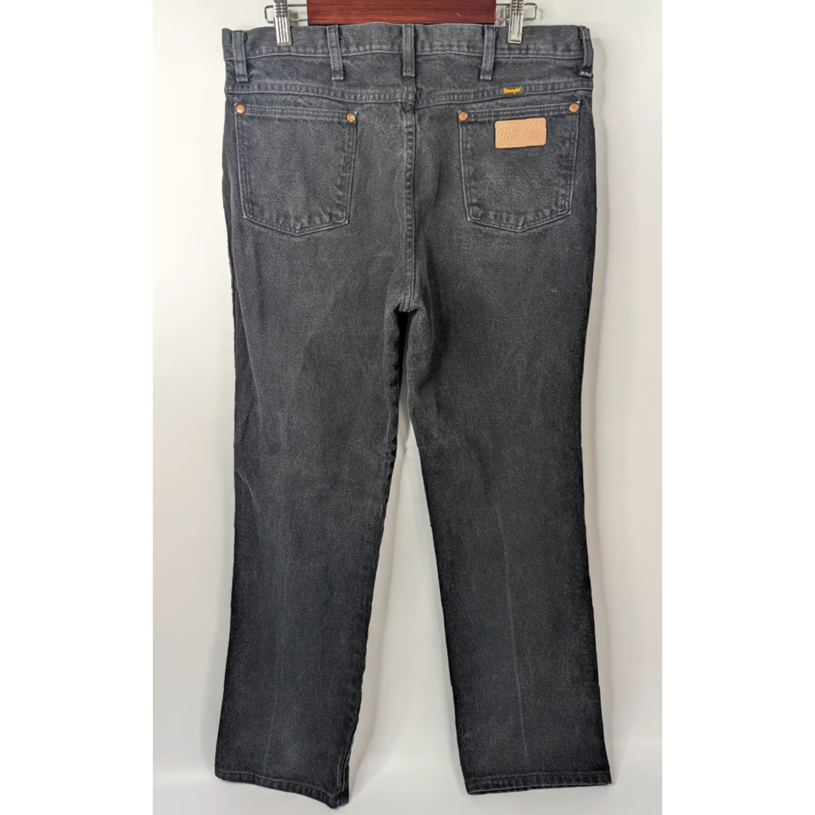 Wrangler Wrangler Jeans Mens Slim Fit 36x32 Black Cowboy Cut Denim 5-Pocket Wrangler Cowboy Cut 936BLK Mens Jeans Size US 36 / EU 52 - 2 Thumbnail