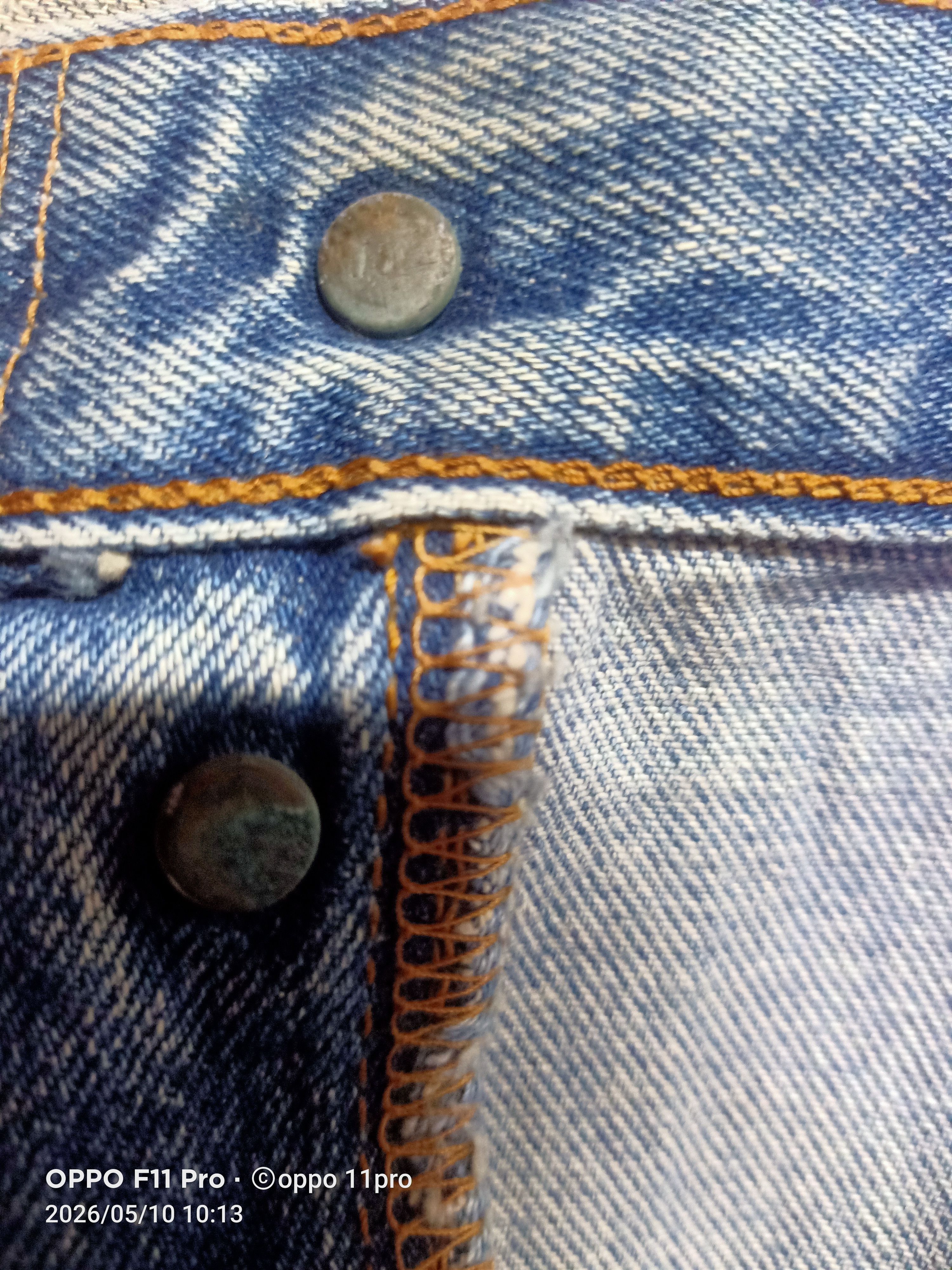 Levi's Vintage Clothing 💥Vintage 501 LVC 1983 Distressdenim Red Selvedge Denim Size US 35 - 21 Thumbnail