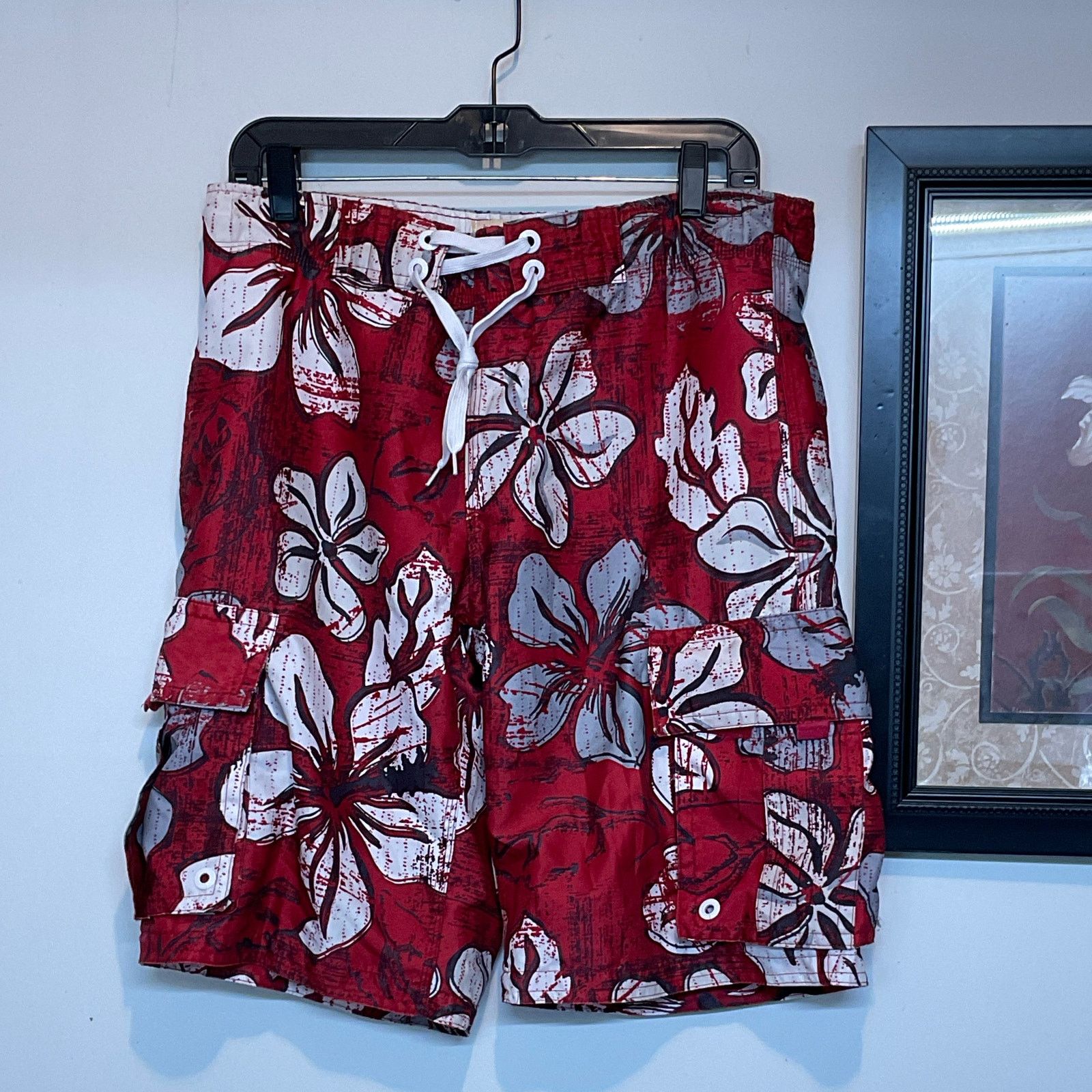 Aeropostale Aeropostale Swim Trunks Mens Small Red White Floral Size US 32 / EU 48 - 13 Thumbnail