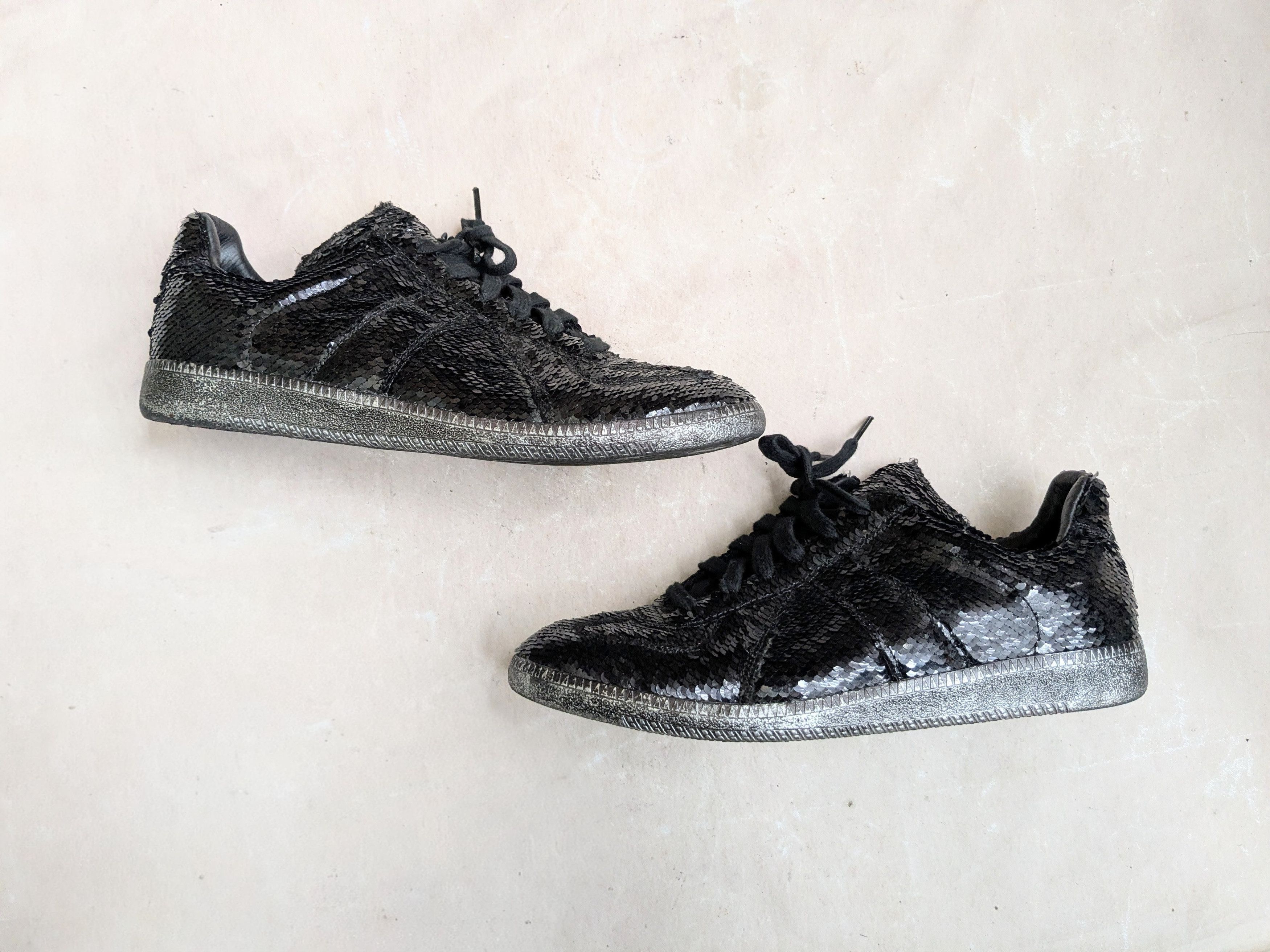 Maison Margiela Maison Margiela Replica GAT Black Sequins 8 41 Low Tops Size US 8 / EU 41 - 1 Thumbnail