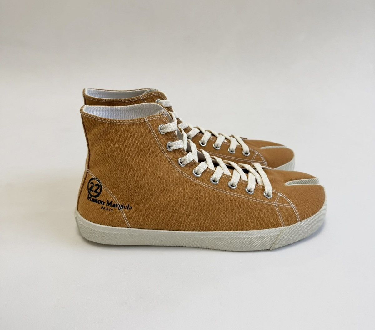 Maison Margiela Orange Canvas High Top Tabi Sneakers Size US 11 / EU 44 - 13 Thumbnail