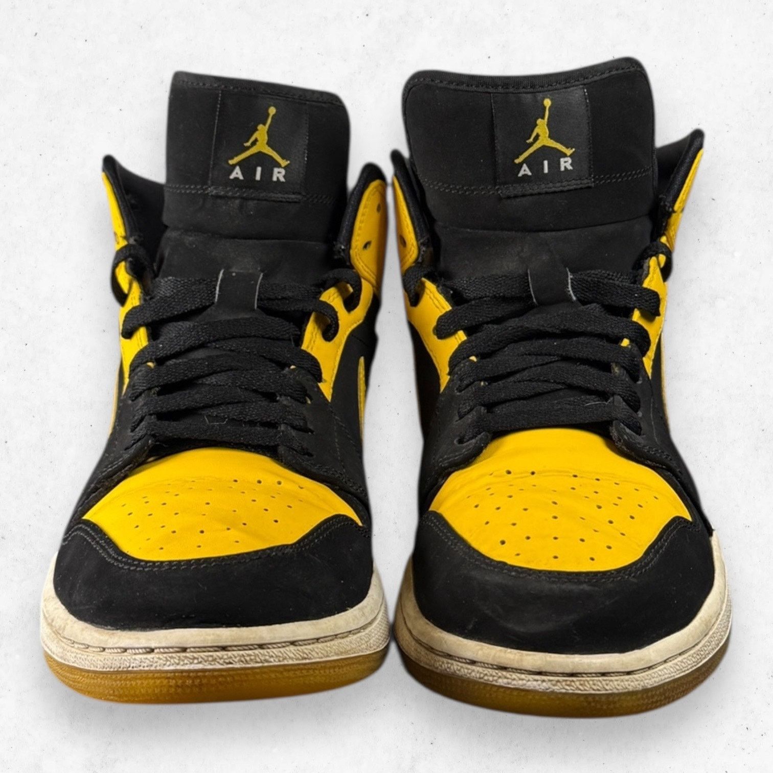 Jordan Brand Air Jordan 1 Retro Mid New Love OG 2017 554724-035 Mens 11 Size US 11 / EU 44 - 6 Thumbnail