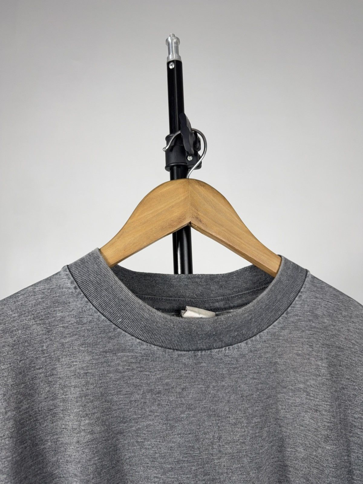 Adidas Vintage 90s Adidas Distressed Faded Logo Grey Boxy T-Shirt Size US XL / EU 56 / 4 - 2 Thumbnail