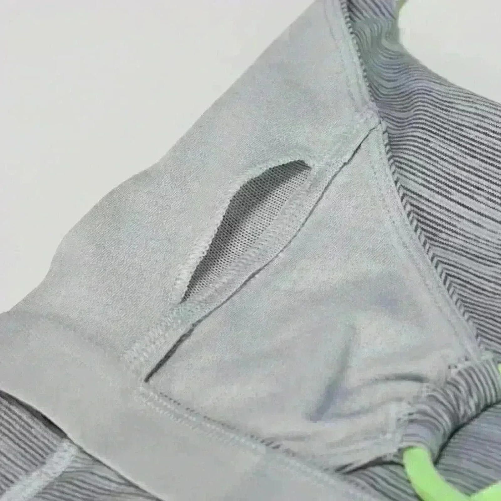 Lululemon Lululemon Dancing Warrior Tank Silver Spoon/Clear Mint Sz 10 Size L / US 10 / IT 46 - 6 Thumbnail