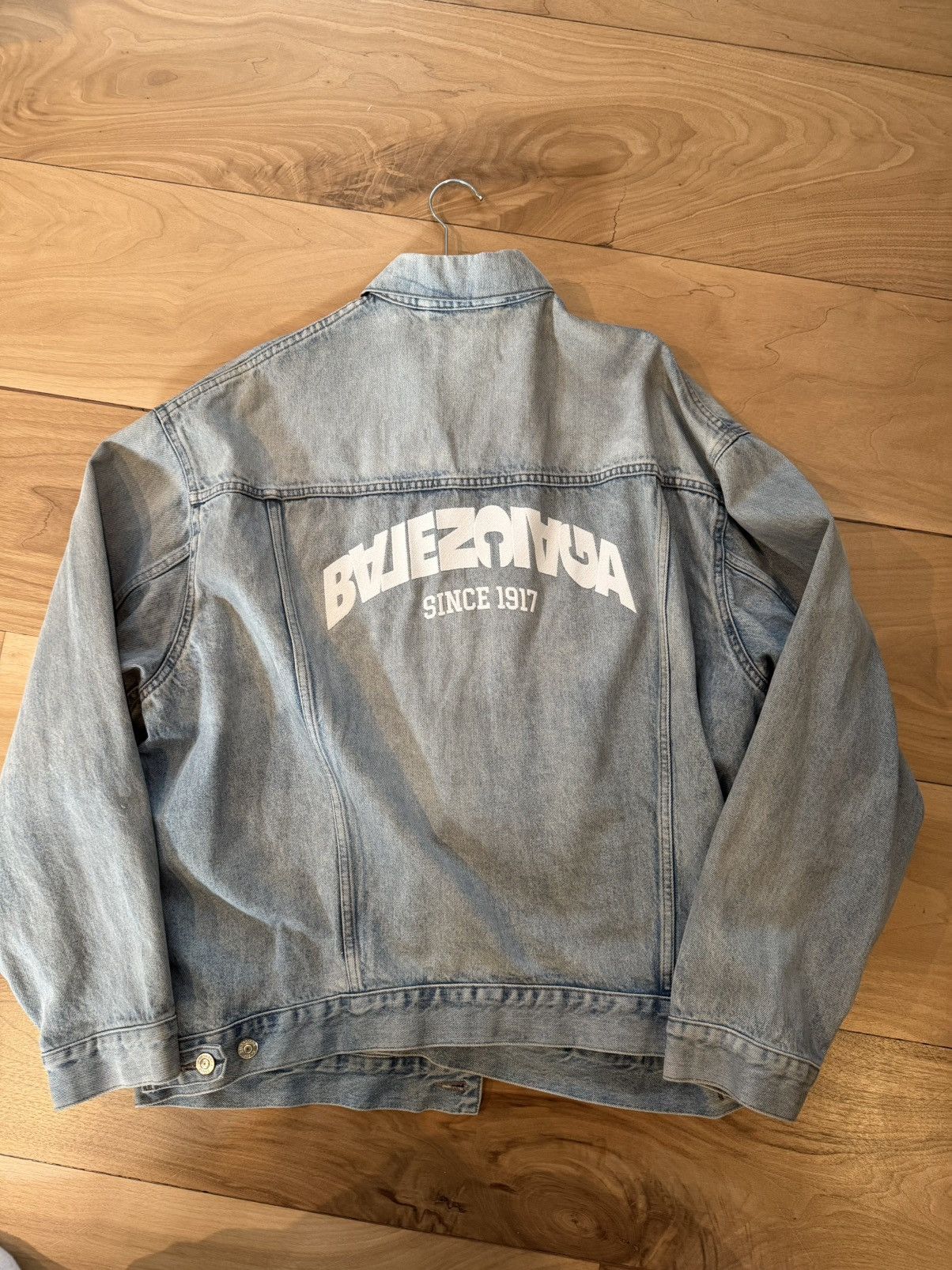 Balenciaga Balenciaga Back Flip Denim Jacket Light Blue Size US XL / EU 56 / 4 - 2 Thumbnail