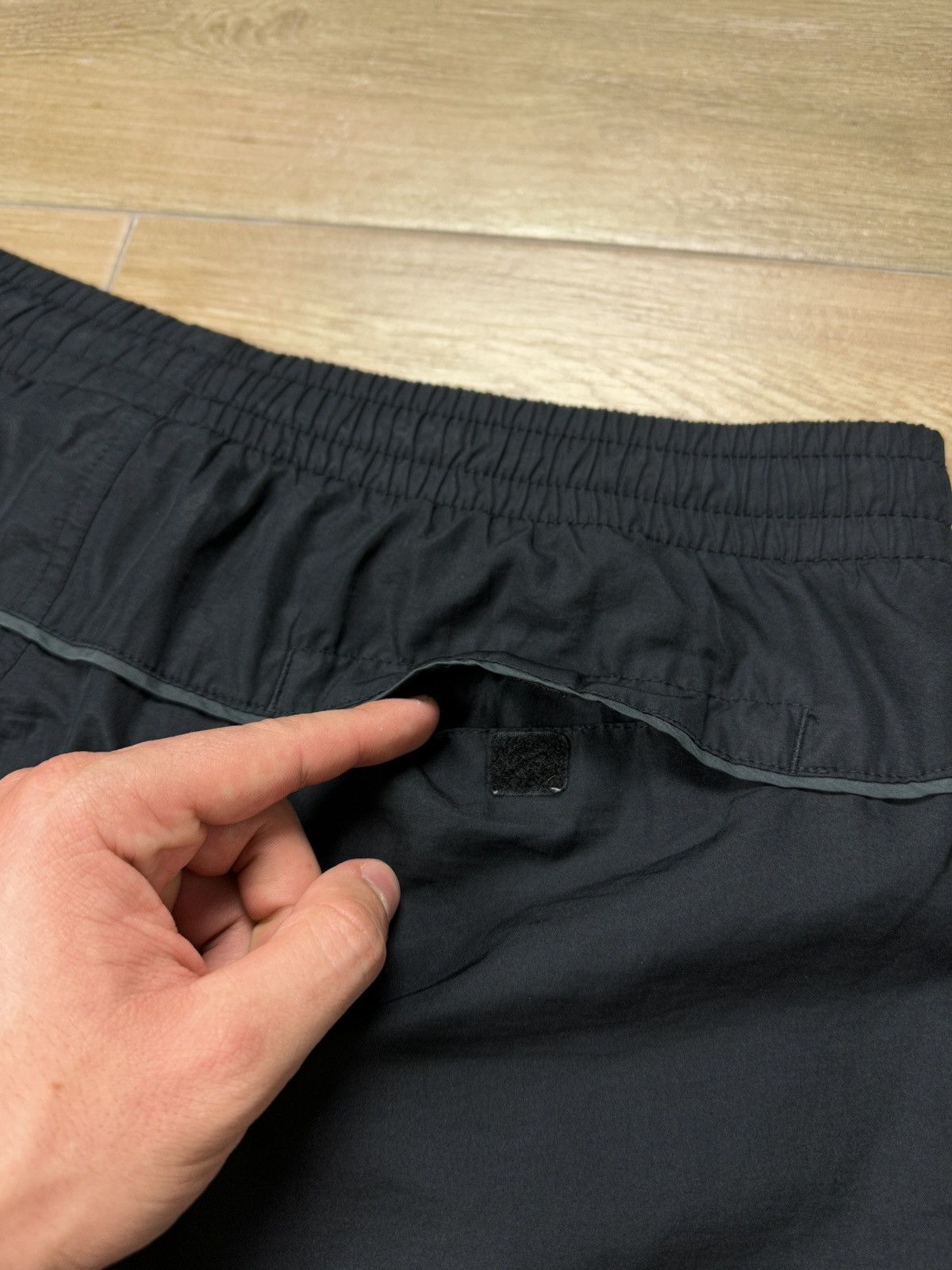 Nike × Vintage Vintage Y2K Nike Big Logo Nylon Shorts Size US 34 / EU 50 - 12 Thumbnail