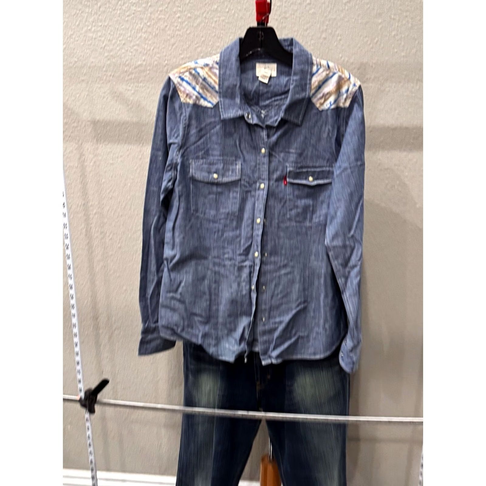 Vintage WOMENS Levis Long SLeeve Pearl Snap LONG SLEEVE SHIRT Large L Shirt Womens Levis Long Sleeve Pearl Snap XL? Size L / US 10 / IT 46 - 4 Thumbnail