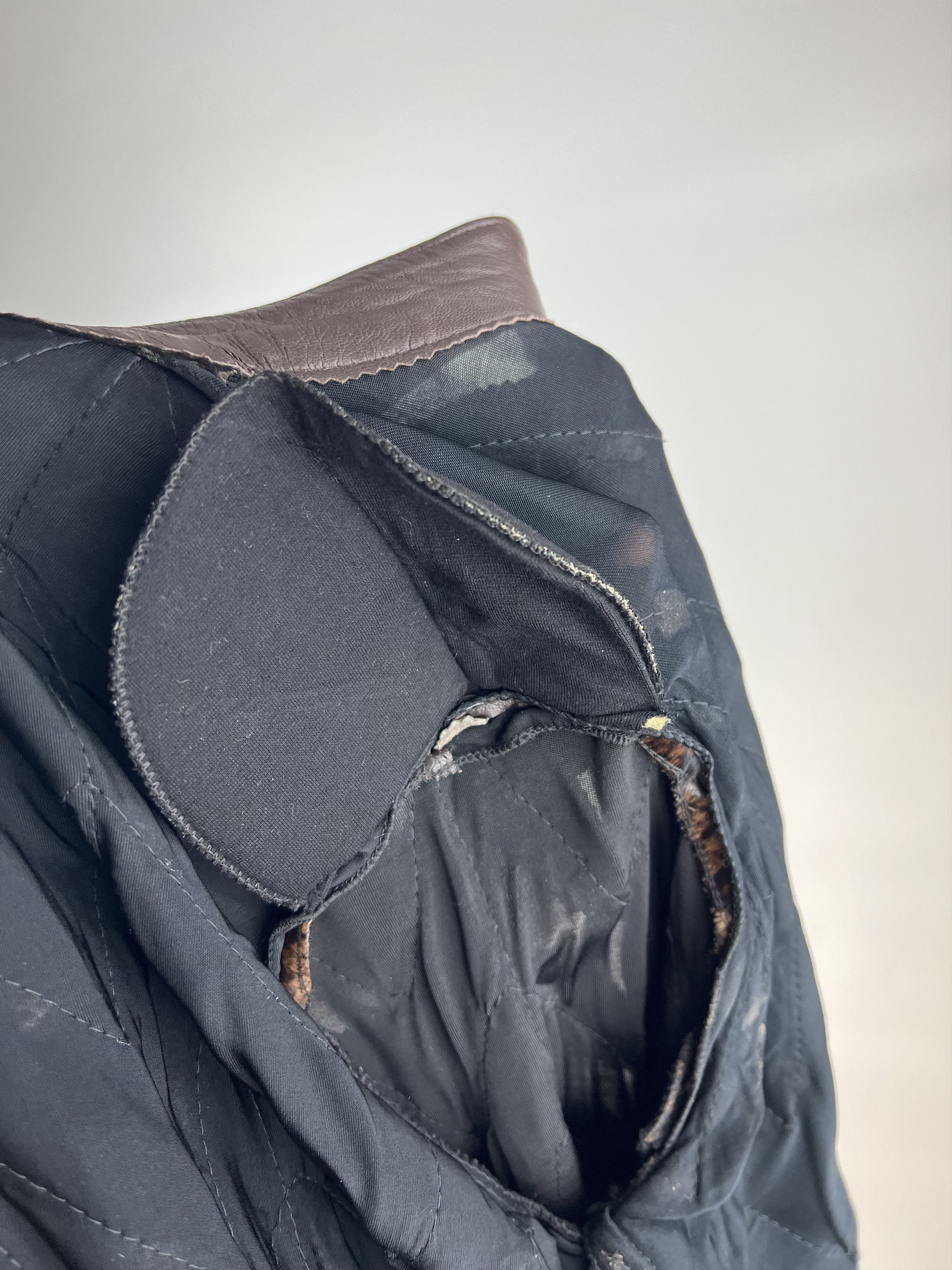 Handmade Soft Mesh Leather Leaves Cristals Decorations Jacket Size S Size S / US 4 / IT 40 - 10 Thumbnail