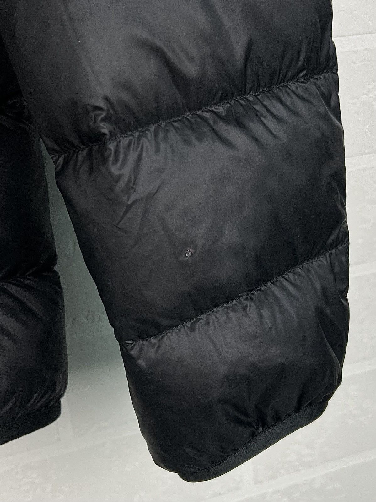 Moncler MONCLER Down Light Jacket PEYRE GIUBBOTTO Patch Printed Logo Size US M / EU 48-50 / 2 - 23 Thumbnail