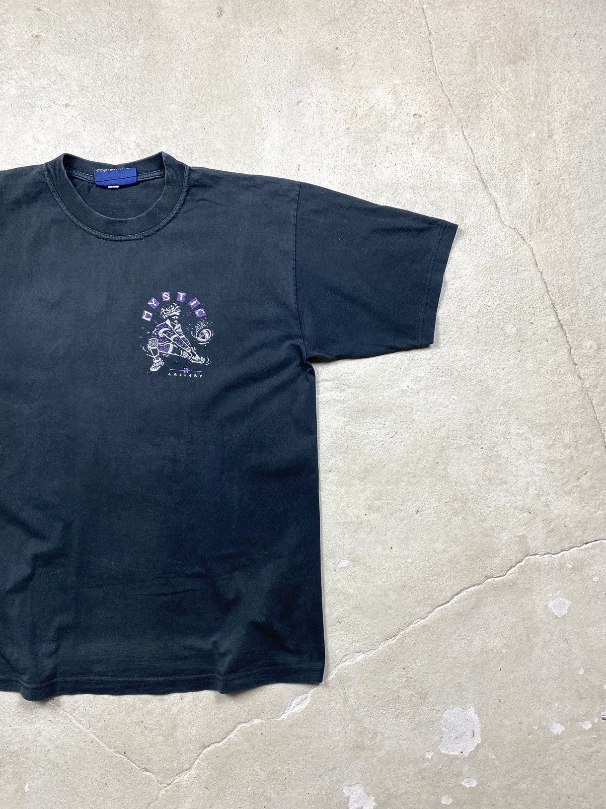 Japanese Brand Rare Vintage 1990’s Mystic Art T Shirt Japanese Size US L / EU 52-54 / 3 - 4 Thumbnail