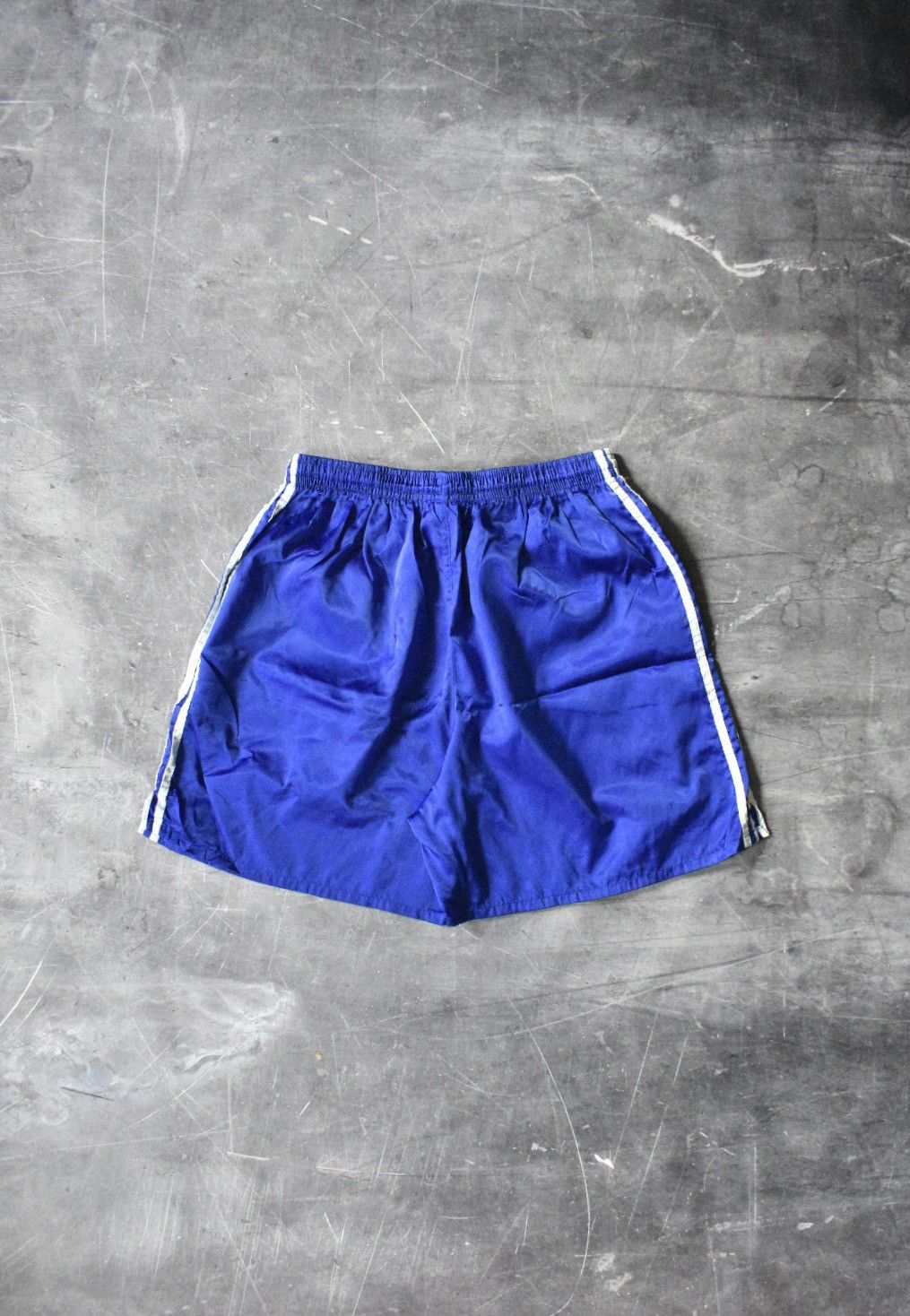 Adidas Vintage Y2K Adidas Shorts (32) Size US 32 / EU 48 - 2 Thumbnail