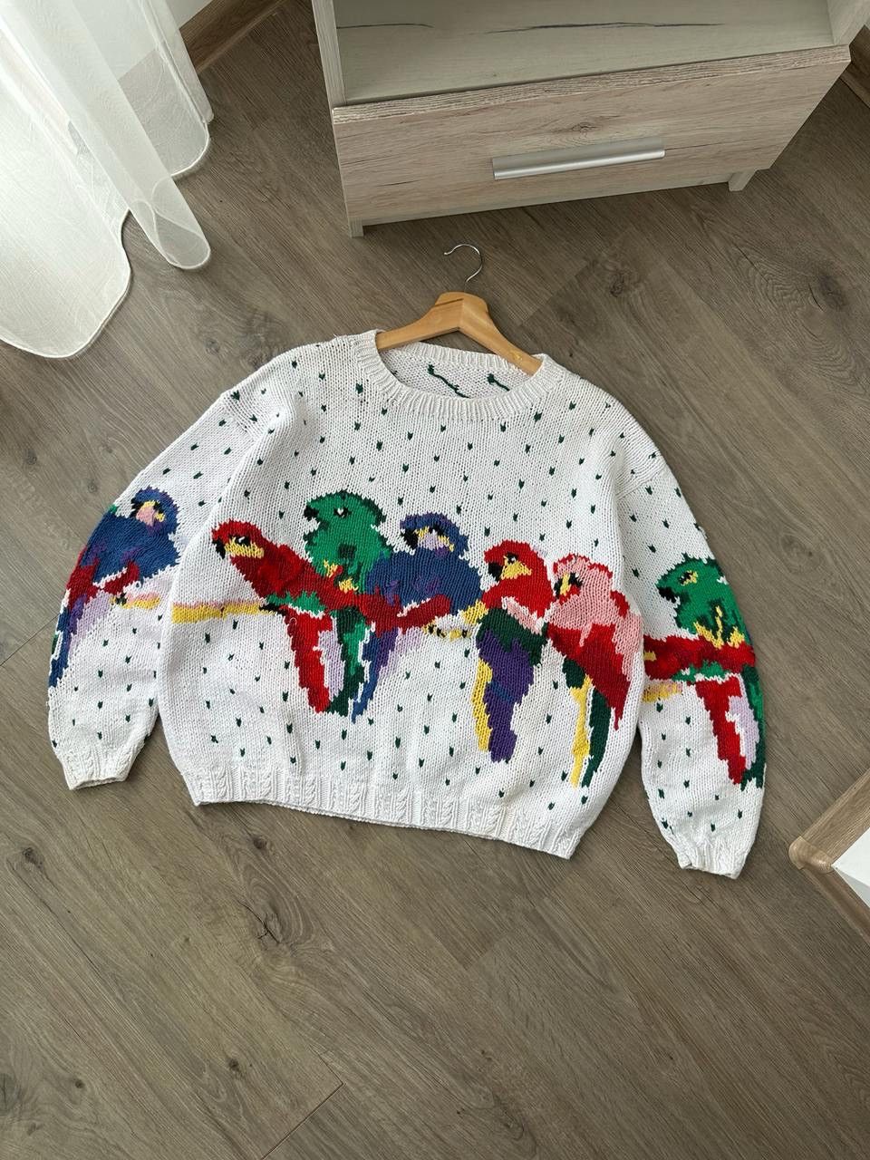 Handmade × Japanese Brand × Vintage Vintage Japanese Rare White Knit Parrot Handicrafts Sweater Size S / US 4 / IT 40 - 3 Thumbnail