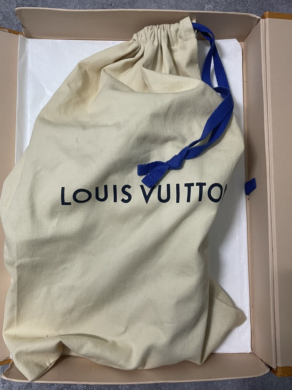 Louis Vuitton (NEW) FW20 “Cloud” Logo Embroidered Hat Size ONE SIZE - 8 Thumbnail