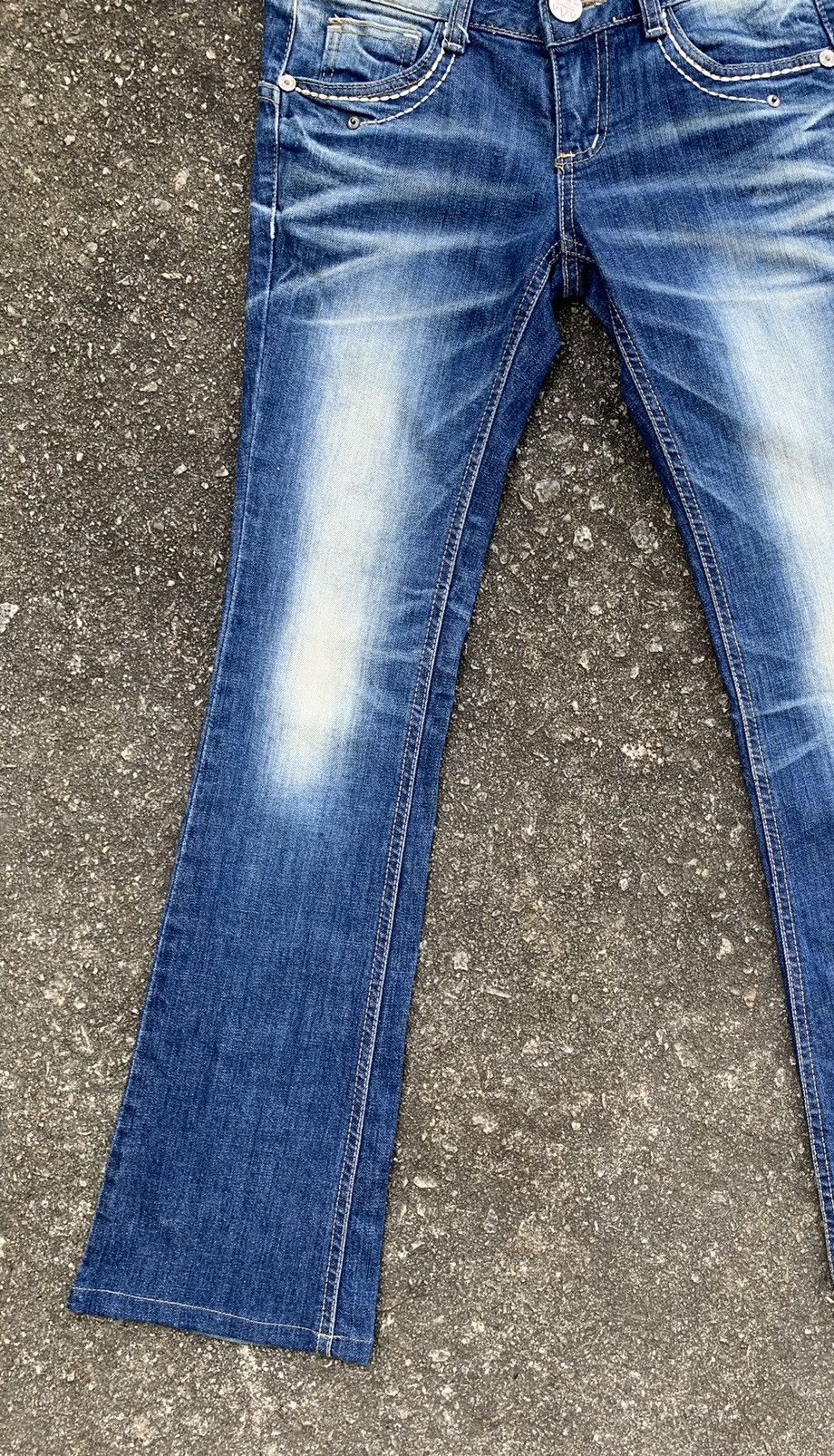 Lolita Jeans Lolita Streching Flare Jeans Pants Size US 29 - 15 Thumbnail