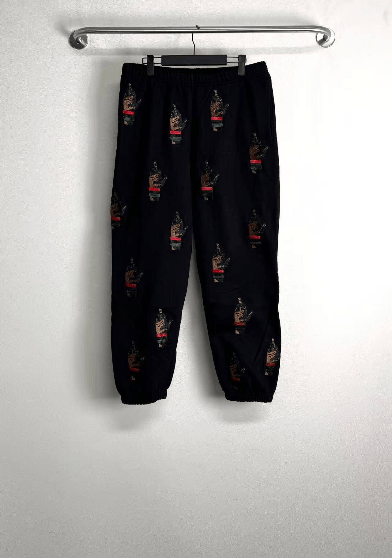 パンツ Supreme New York Yankees Kanji Sweatpant Buy Supreme x New York Yankees Kanji Sweatpant 'Black' - FW22P79