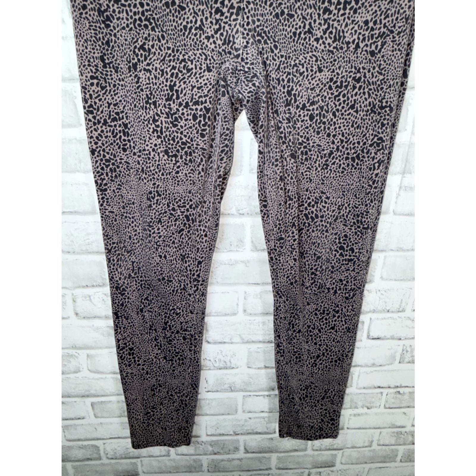 Spanx SPANX Leopard Print Leggings Women's Large Multicolor Size 36" / US 14 / IT 50 - 4 Thumbnail