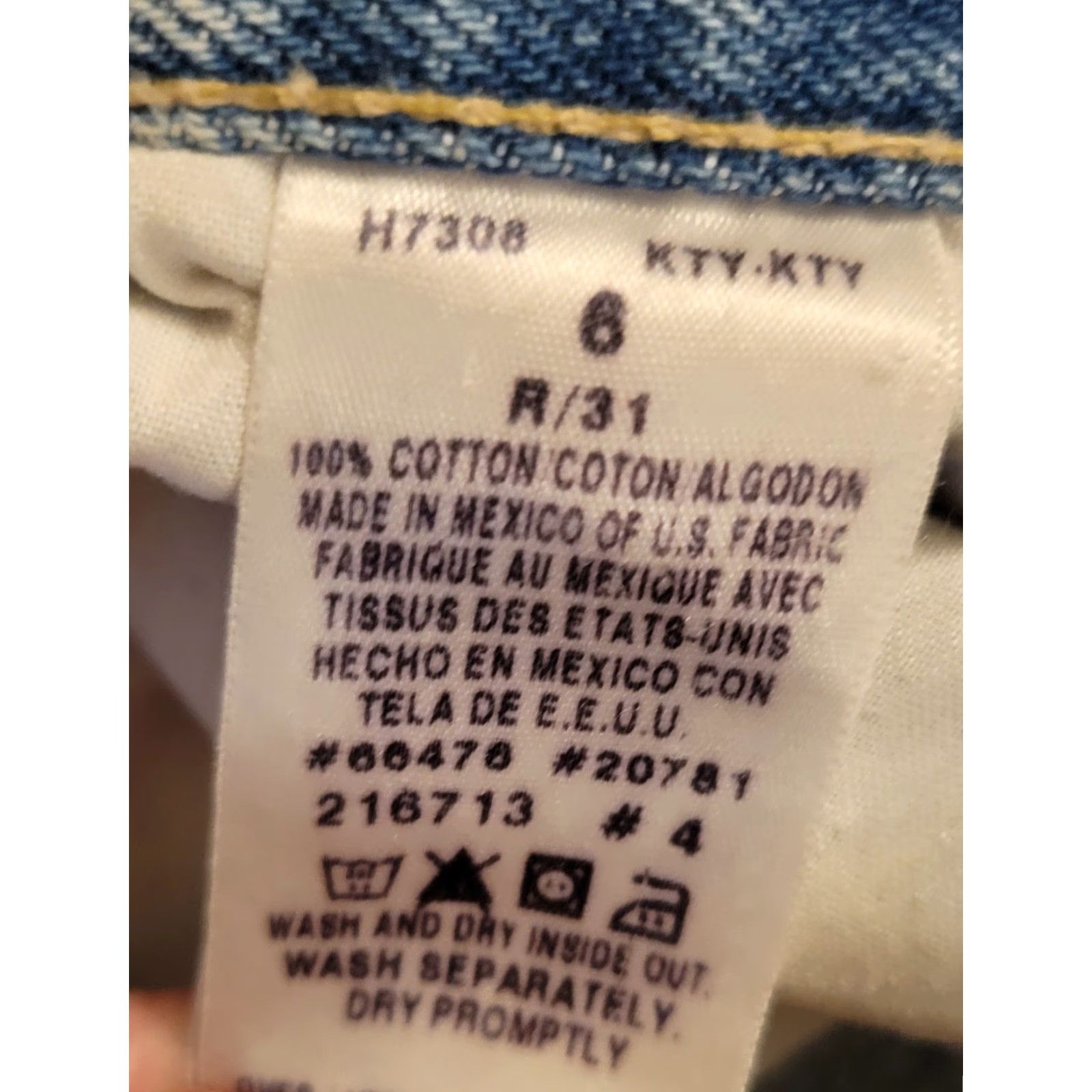 Tommy Hilfiger VINTAGE Tommy Hilfiger Boyfriend Jeans 6 31" Inseam Womens Light Blue 5-Pocket Logo Jeans Women's Size 28" / US 6 / IT 42 - 7 Thumbnail