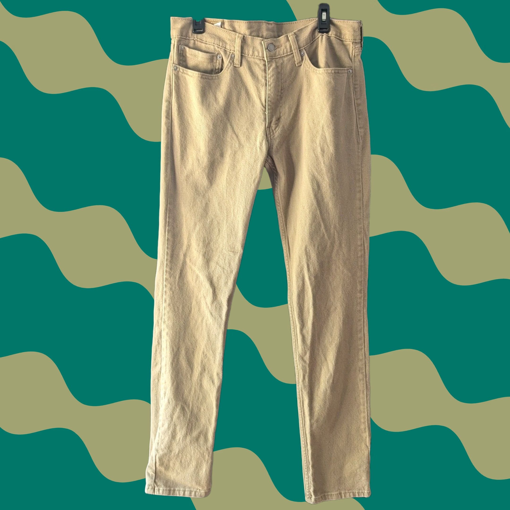 Levi's Item Specifications: Brand: Nike Size US 34 / EU 50 - 1 Thumbnail