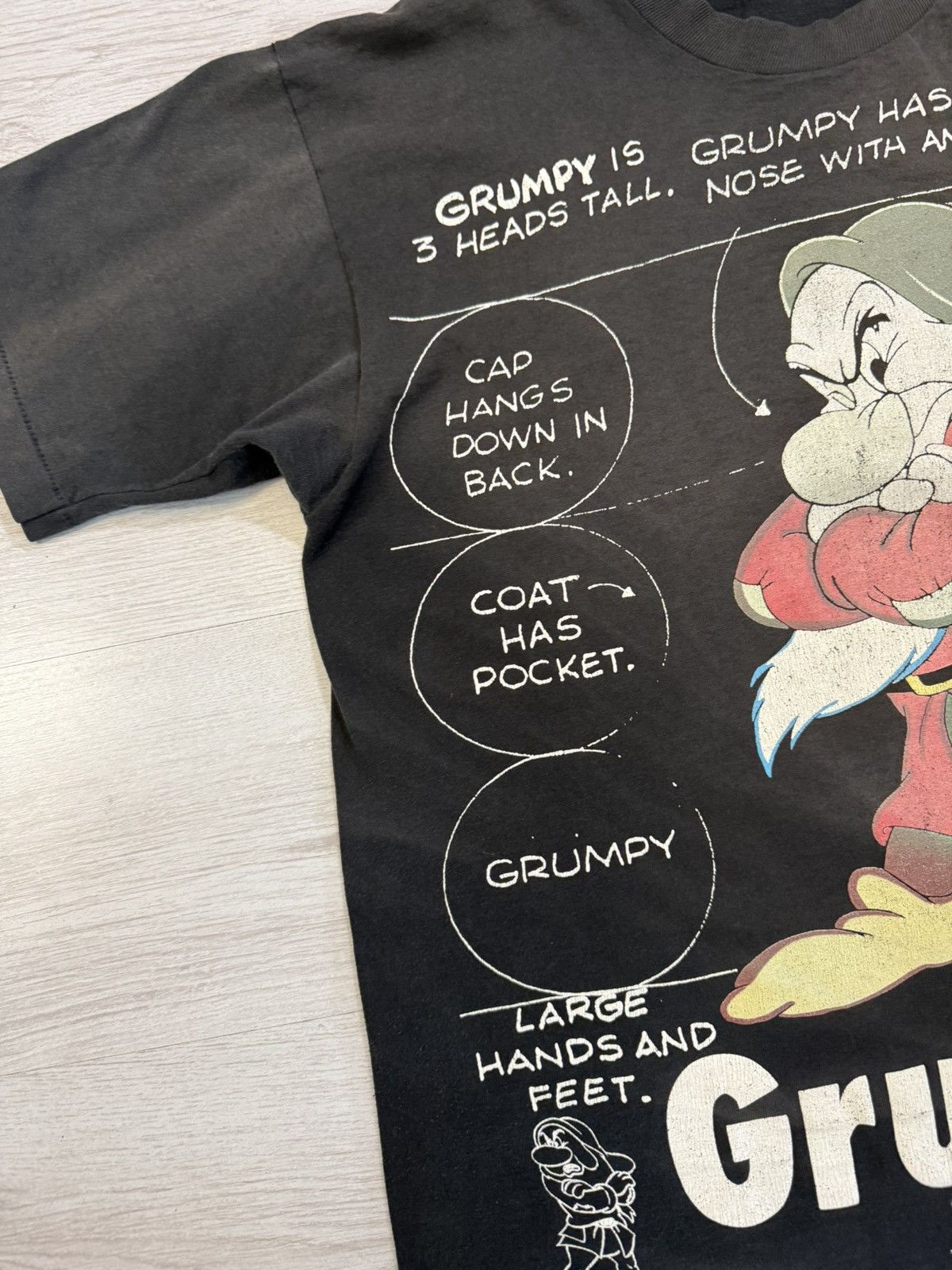 Disney 90’s Vintage Disney Snow White Seven Dwarfs Grumpy Faded Tee Size US XL / EU 56 / 4 - 6 Thumbnail
