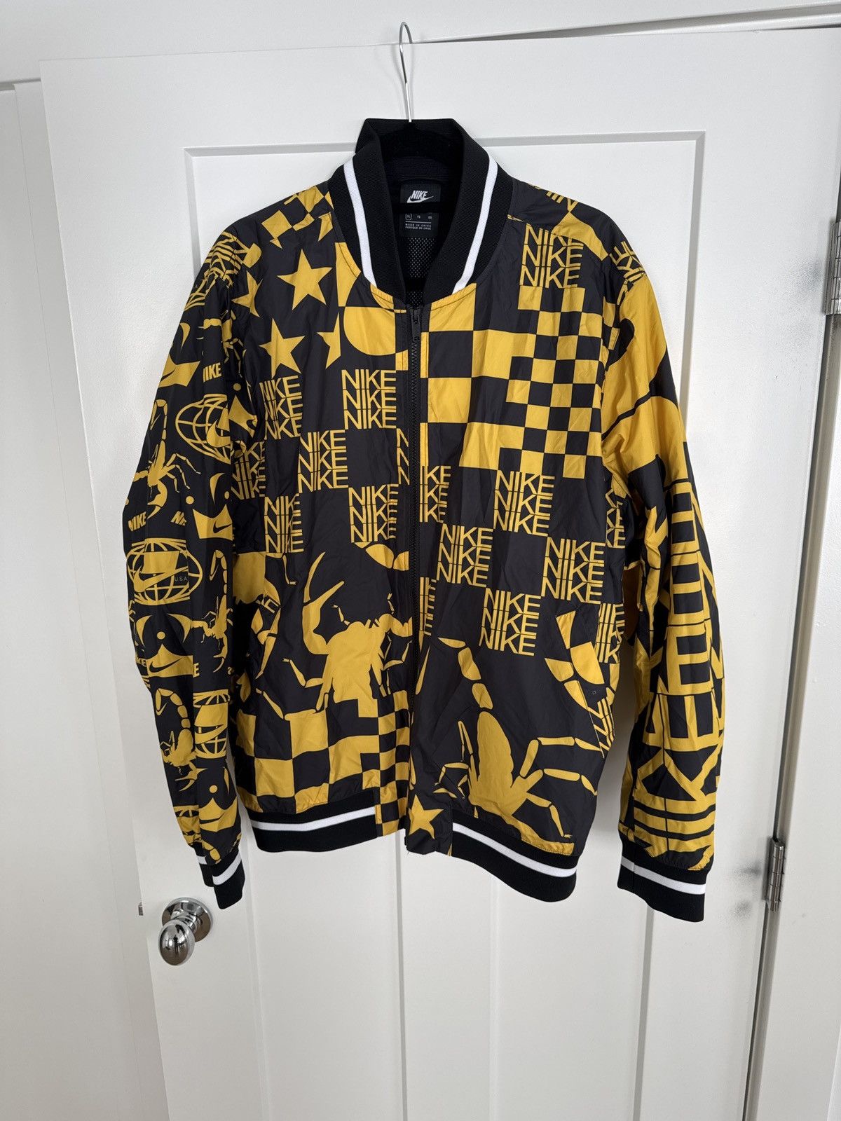 Nike Nike Sportswear Scorpion All Over Print Jacket Size US XL / EU 56 / 4 - 2 Thumbnail