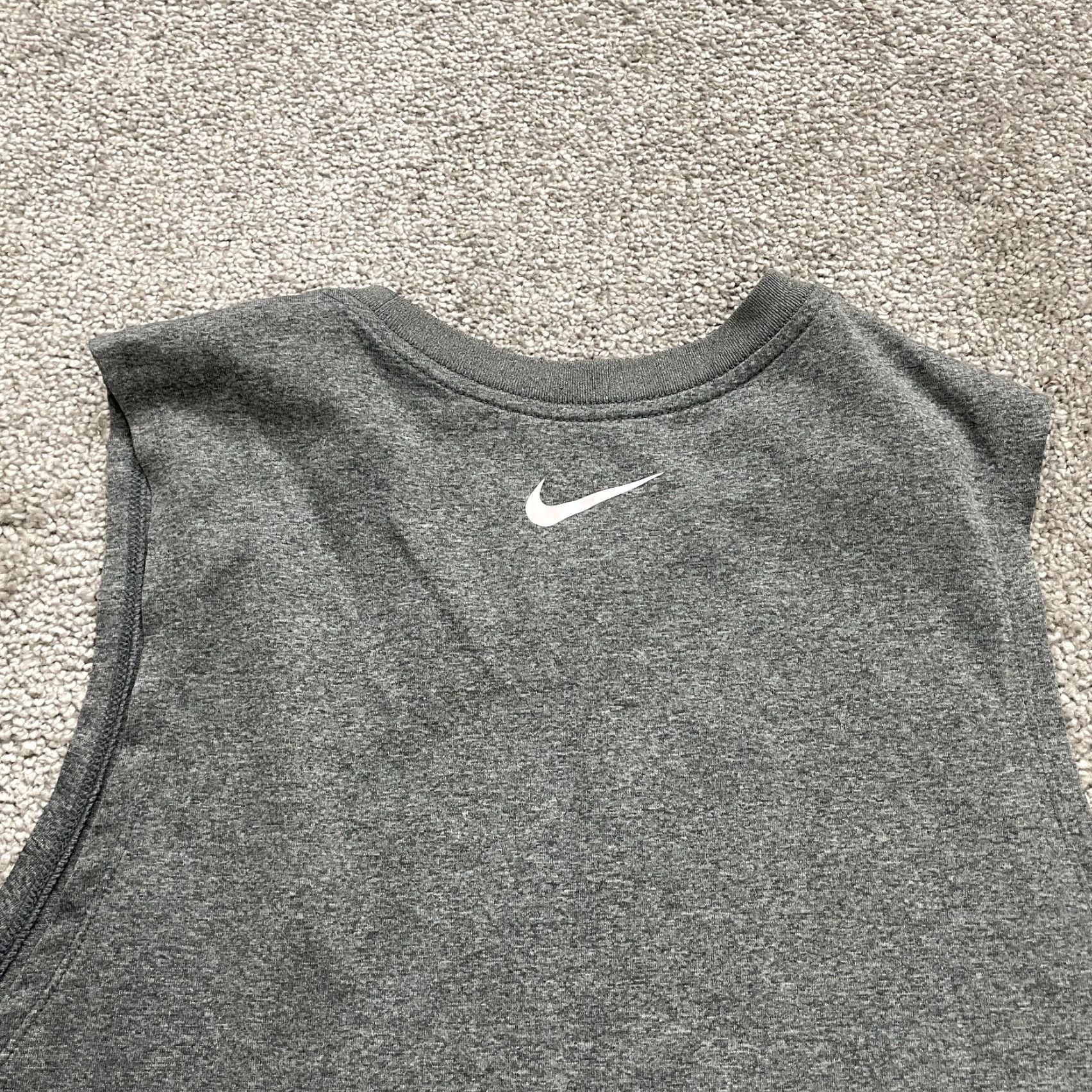 Nike Nike Tee T-Shirt Womens XL Gray Crew Neck Graphic Sleeveless Active Athletic Size XL / US 12-14 / IT 48-50 - 3 Thumbnail