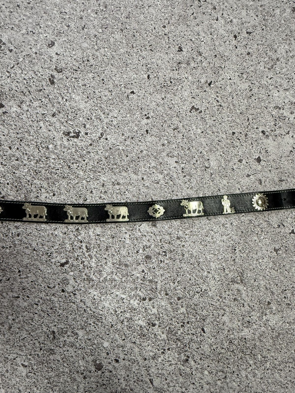 Etro Vintage Luxury Etro Leather Cows Belt Japanese Brand Size ONE SIZE - 15 Thumbnail