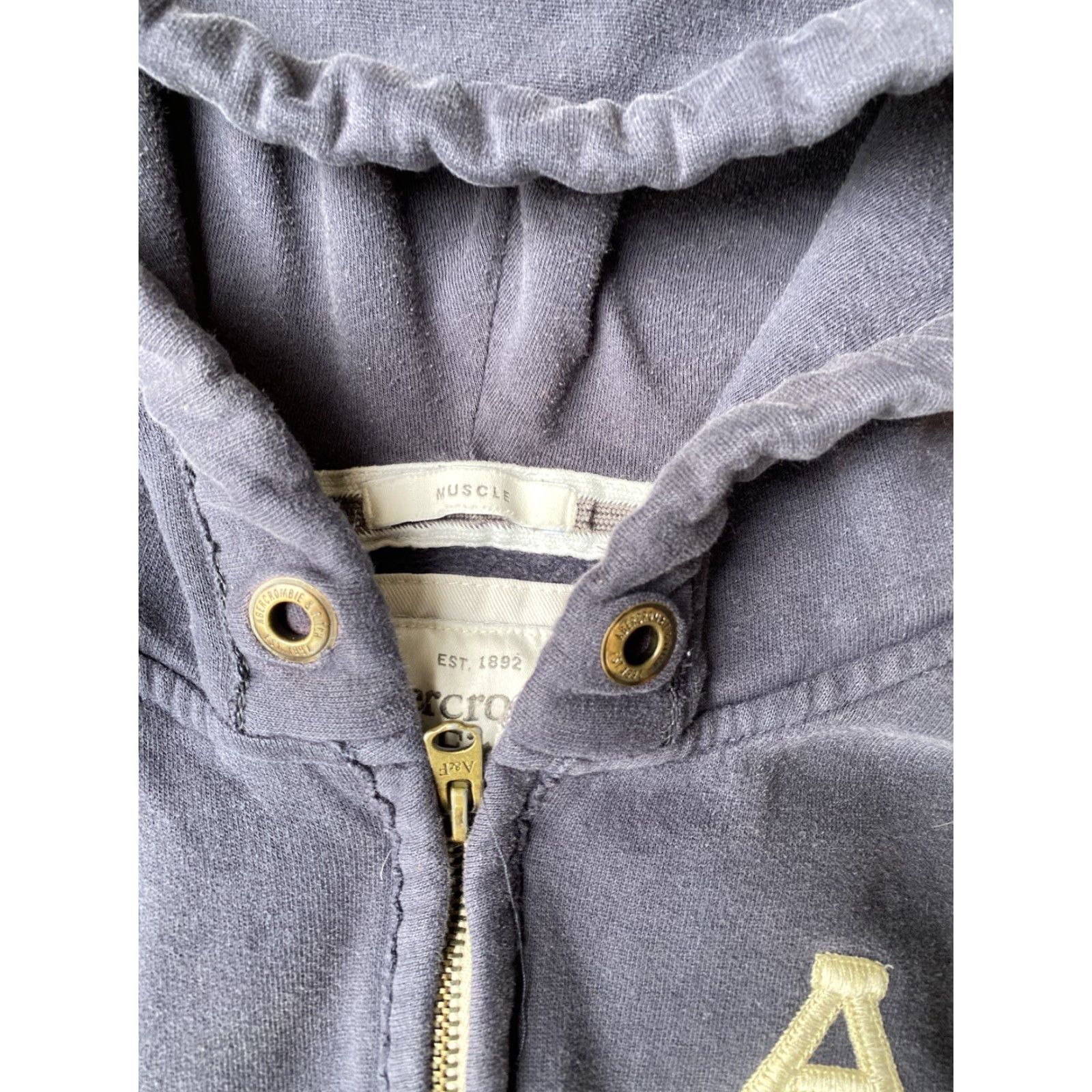 Abercrombie & Fitch VINTAGE Abercrombie & Fitch Muscle Zip Up Hoodie Men Small Gray Logo 00s Size US S / EU 44-46 / 1 - 4 Thumbnail