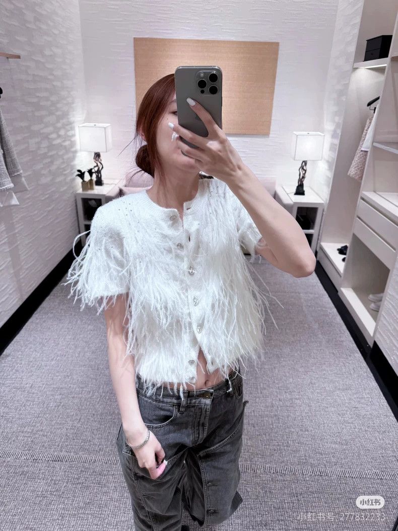 Chanel Chanel 25S spring and summer popular white feather diamond Size XS / US 0-2 / IT 36-38 - 2 Thumbnail