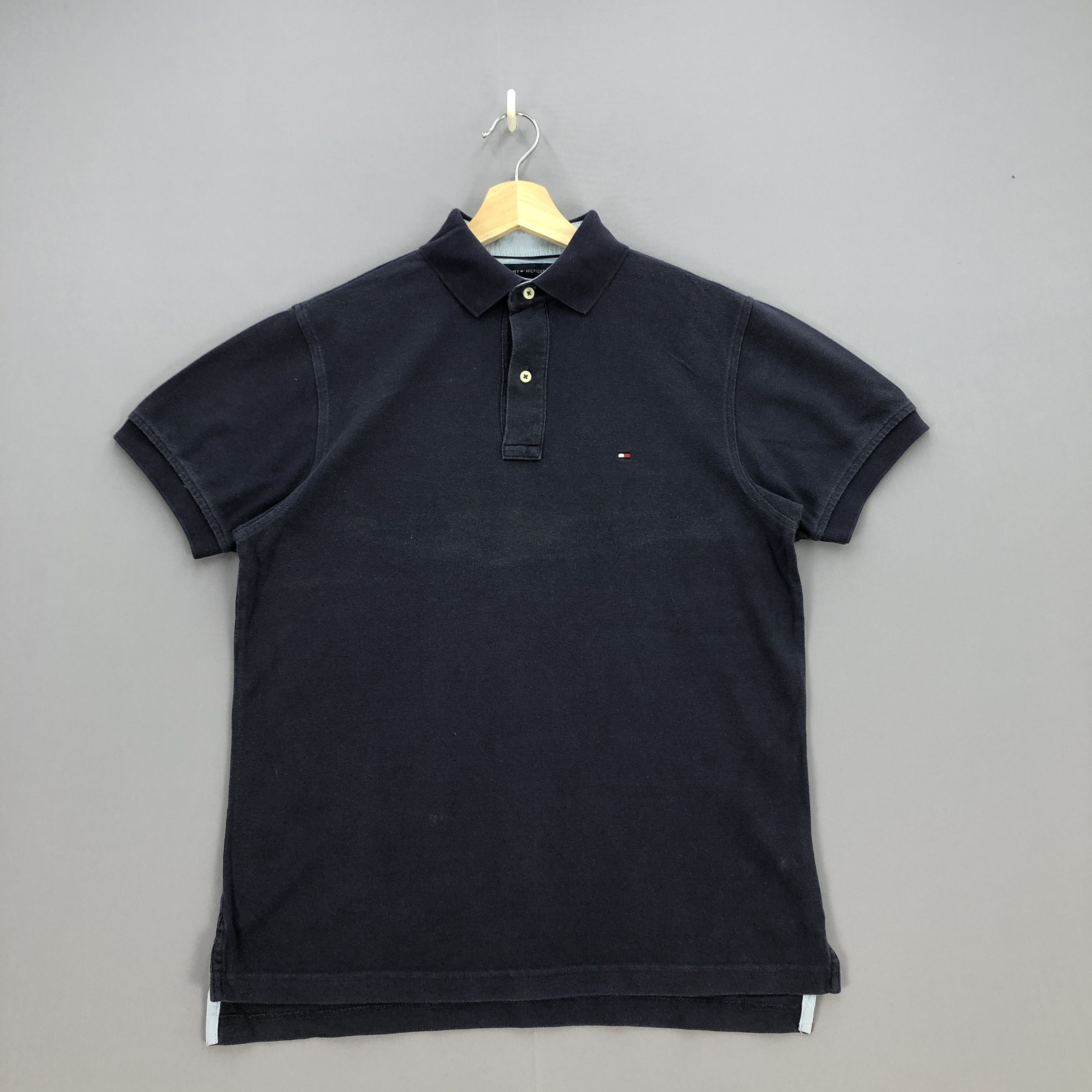Tommy Hilfiger Vintage Tommy Hilfiger T Shirt Tommy Hilfiger Polo Tees Size US M / EU 48-50 / 2 - 1 Thumbnail