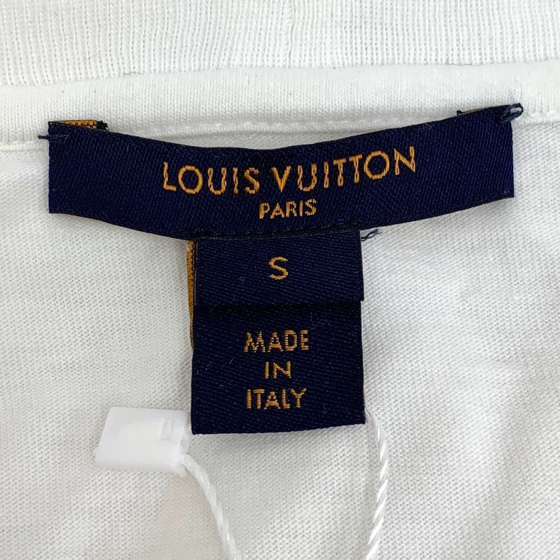 Louis Vuitton Louis Vuitton White logo monogram printed chain cotton cre Size US S / EU 44-46 / 1 - 6 Thumbnail