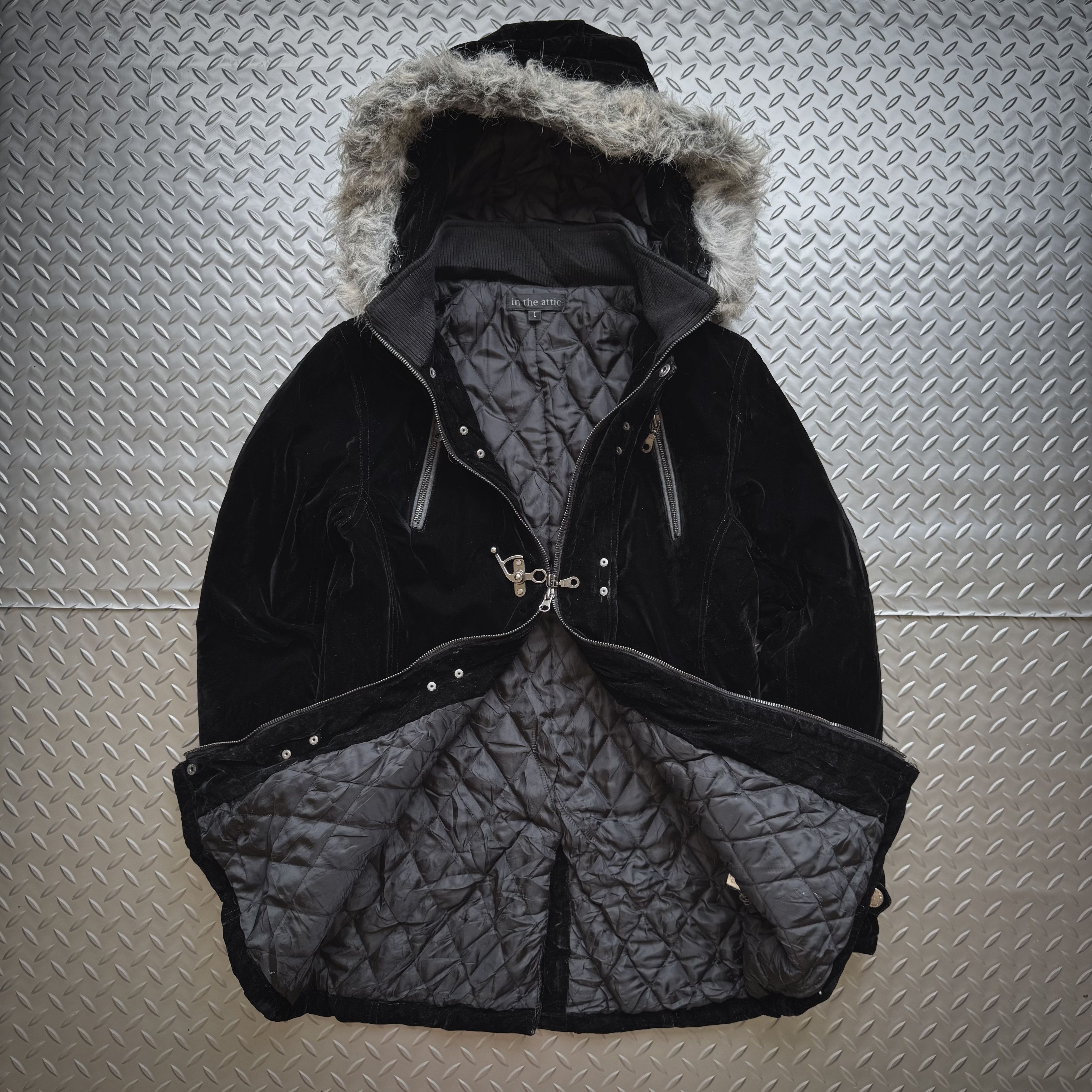 In The Attic In The Attic Fur Hood Toggle Jacket (Archive / Y2K) Size US M / EU 48-50 / 2 - 8 Thumbnail