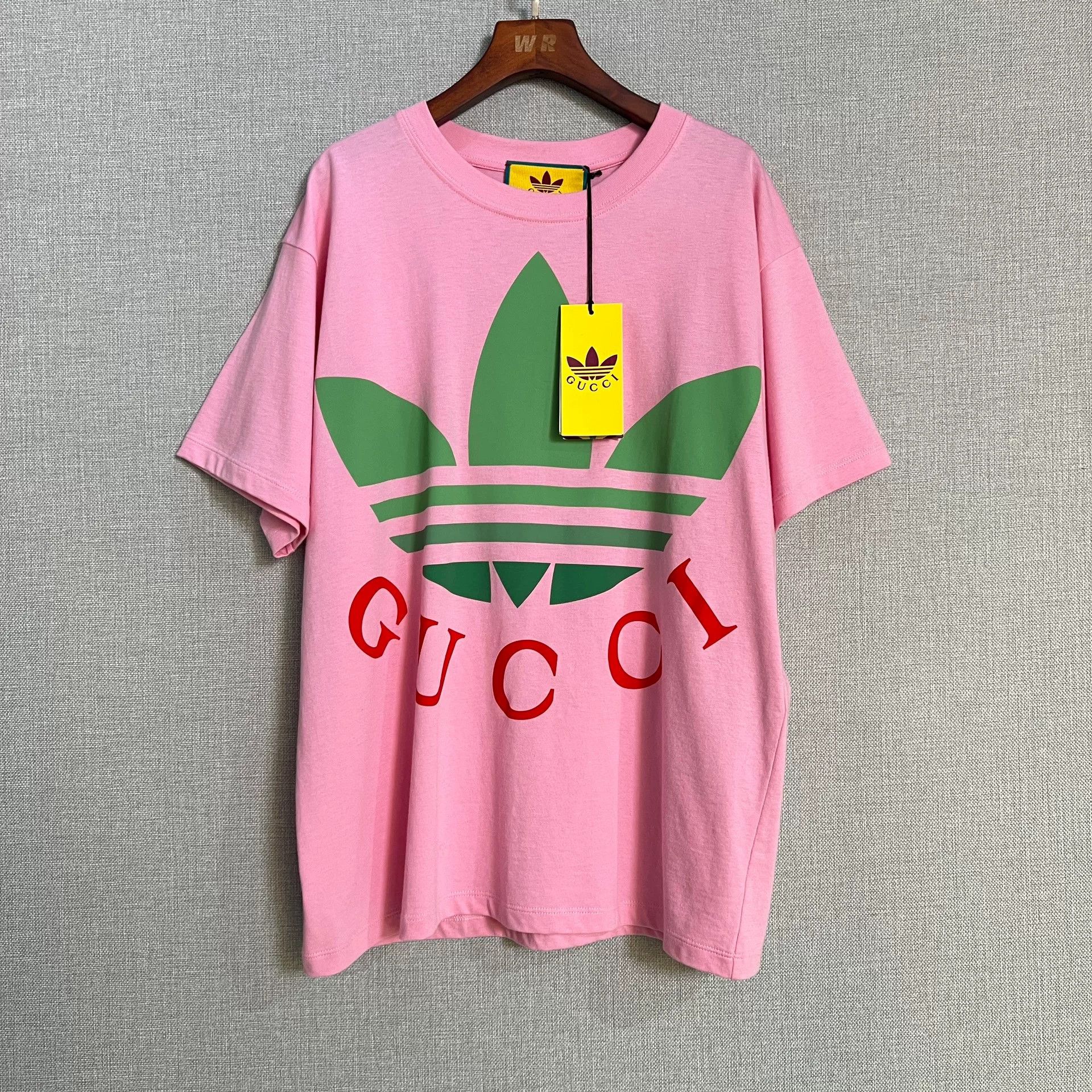 Gucci Gucci x Adidas Pink Logo Short Sleeve Size XS / US 0-2 / IT 36-38 - 1 Thumbnail