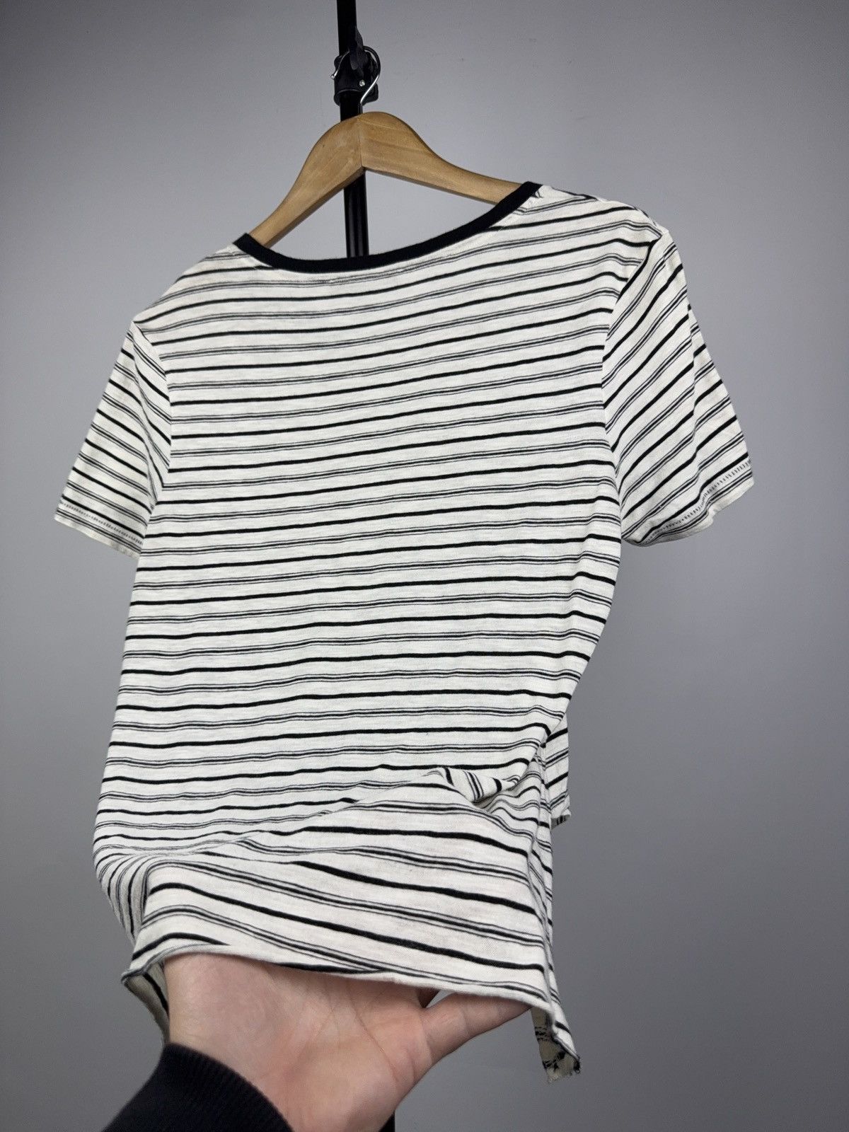 Allsaints AllSaints Striped Knotted Tee Minimalist Casual Top Size XS / US 0-2 / IT 36-38 - 9 Thumbnail