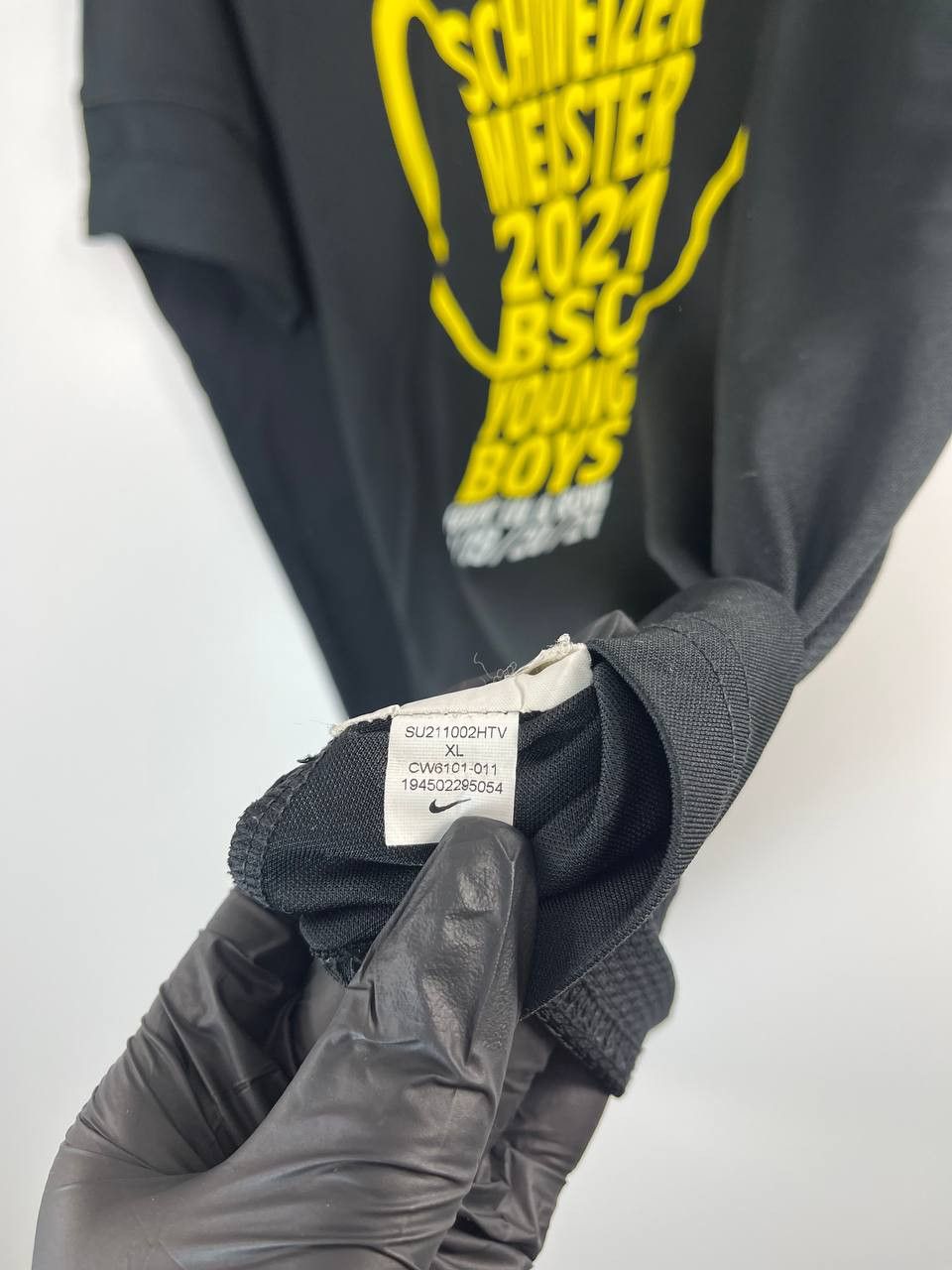Nike BSC Young Boys Schweizer Meister 2021 T-Shirt Football XL Size US XL / EU 56 / 4 - 5 Thumbnail